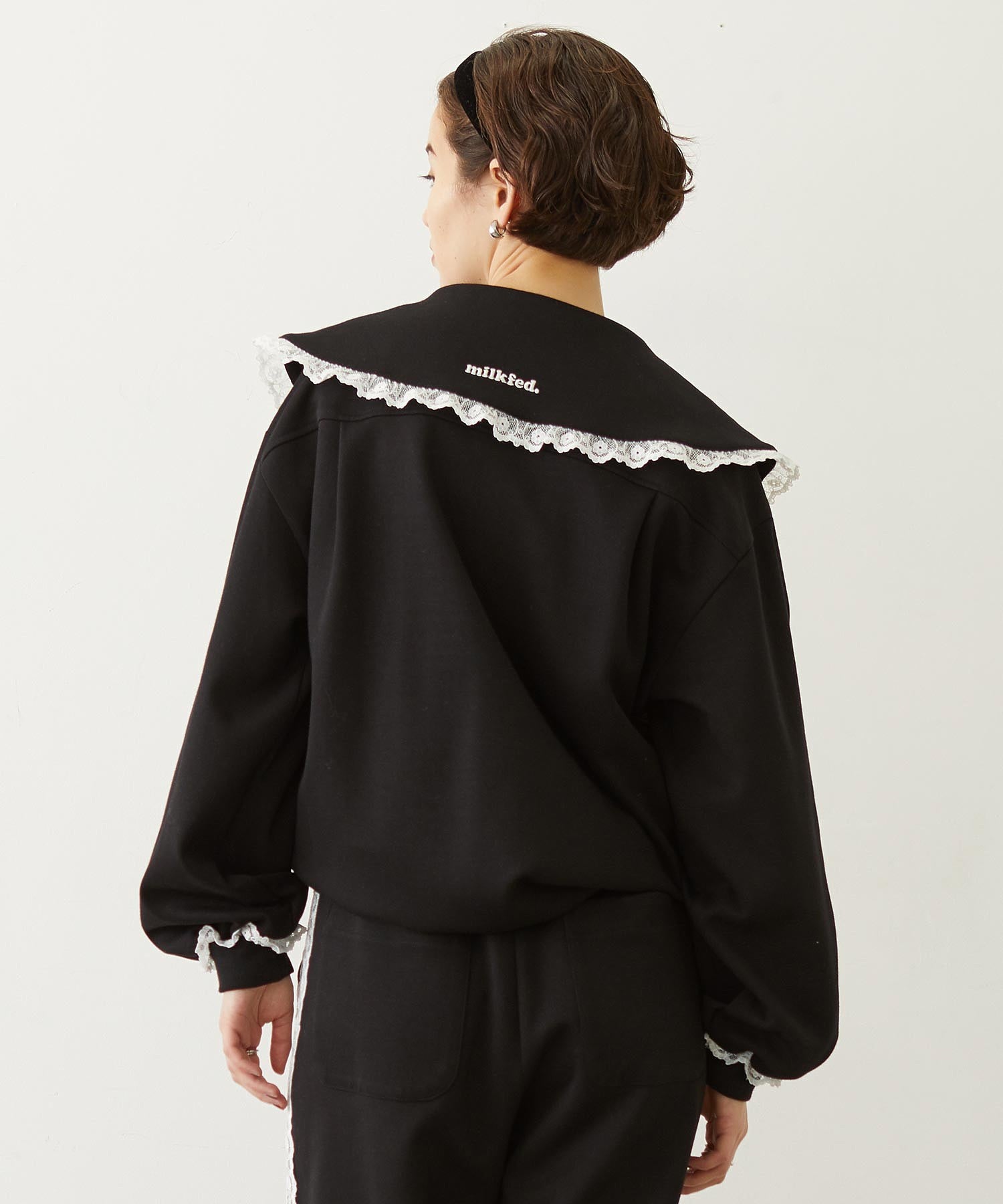 BIG COLLAR LACE JACKET