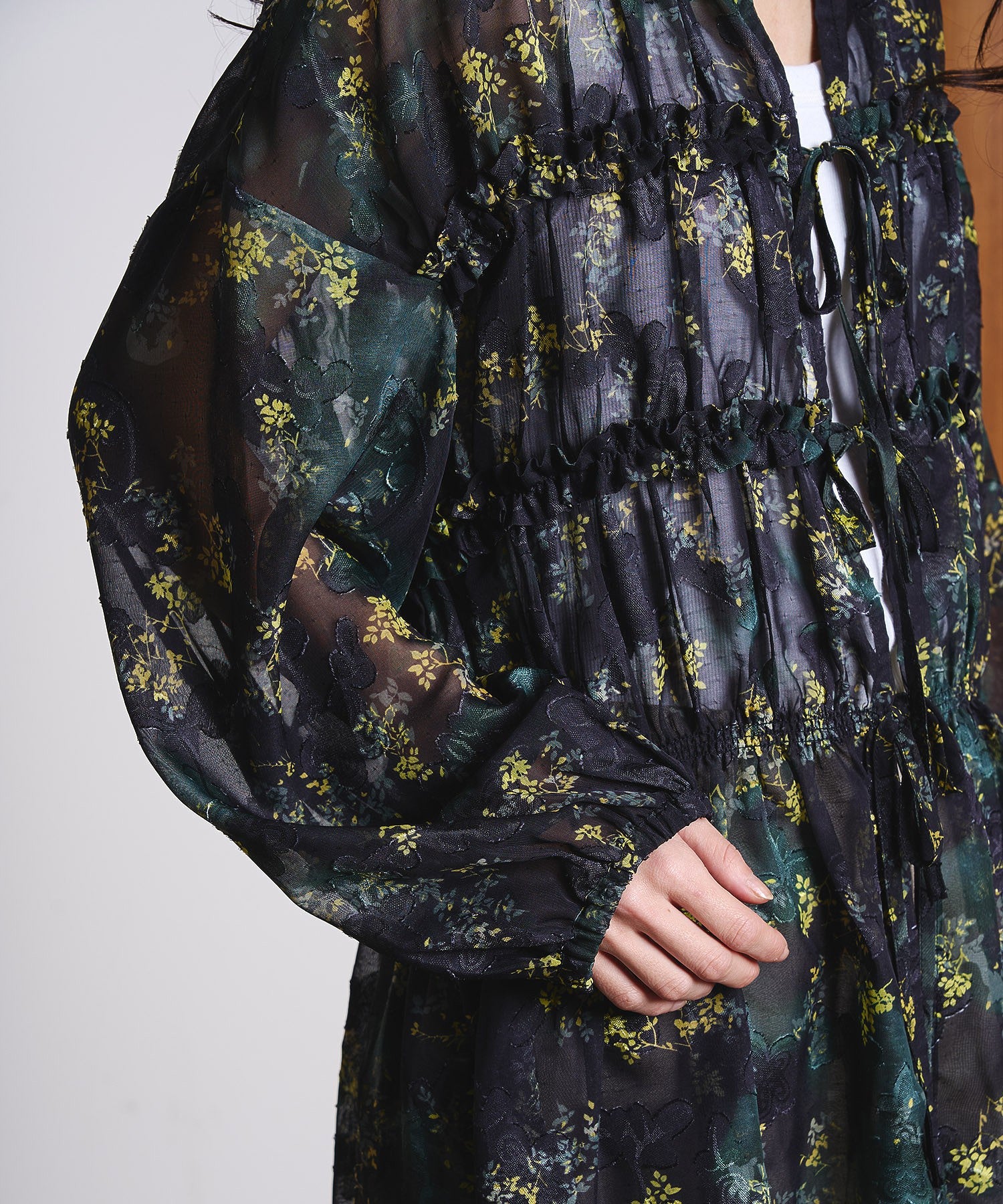 FRILL BLOUSE
