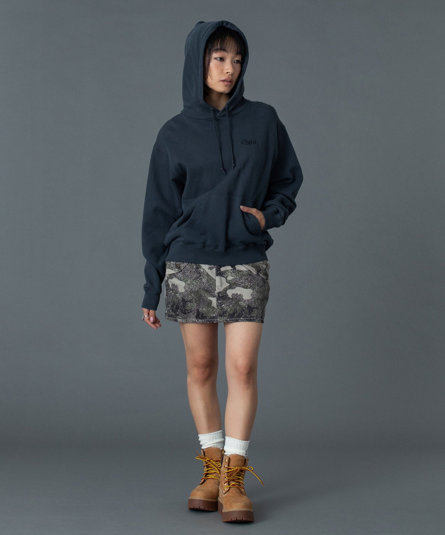 BUTTERFLY PATCH SWEAT HOODIE