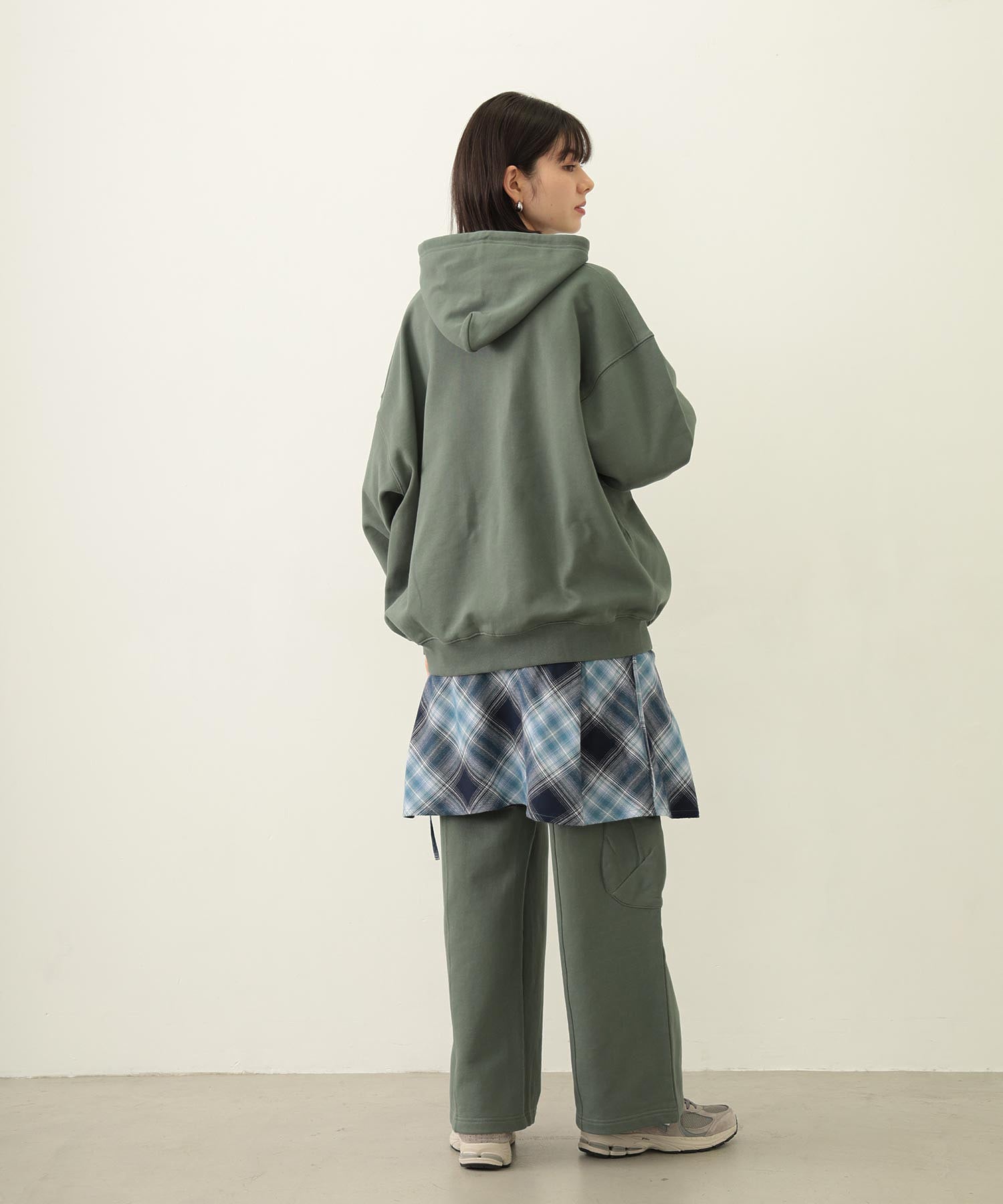 STENCIL LOGO WIDE SWEAT HOODIE