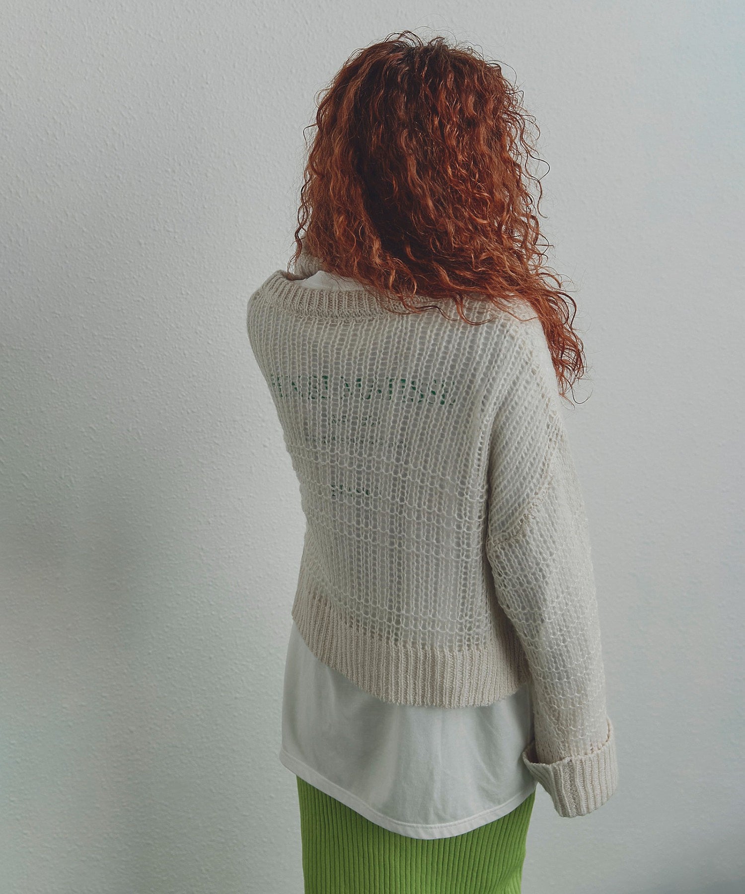 クロップドシアーニット