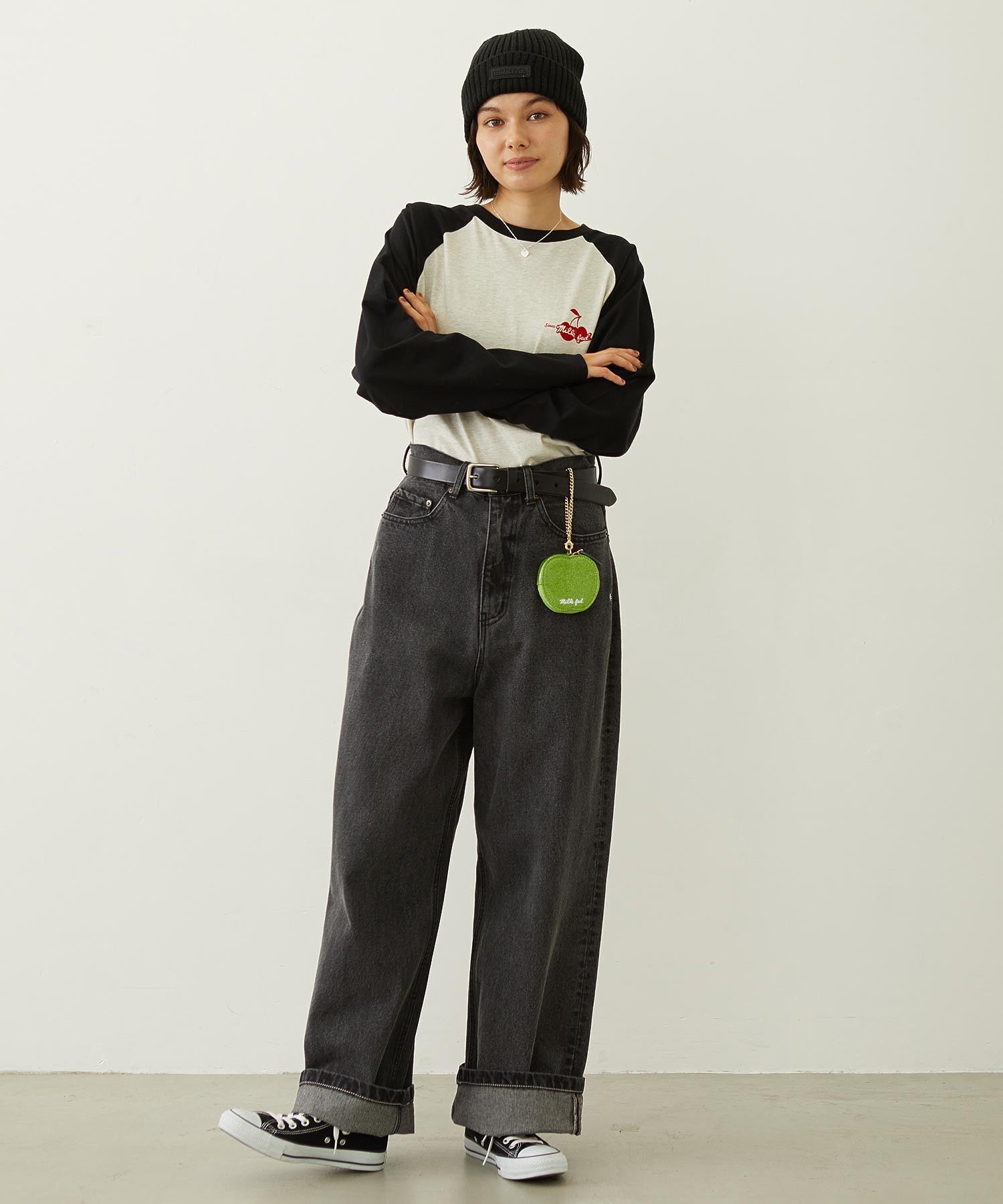 APPLE POUCH
