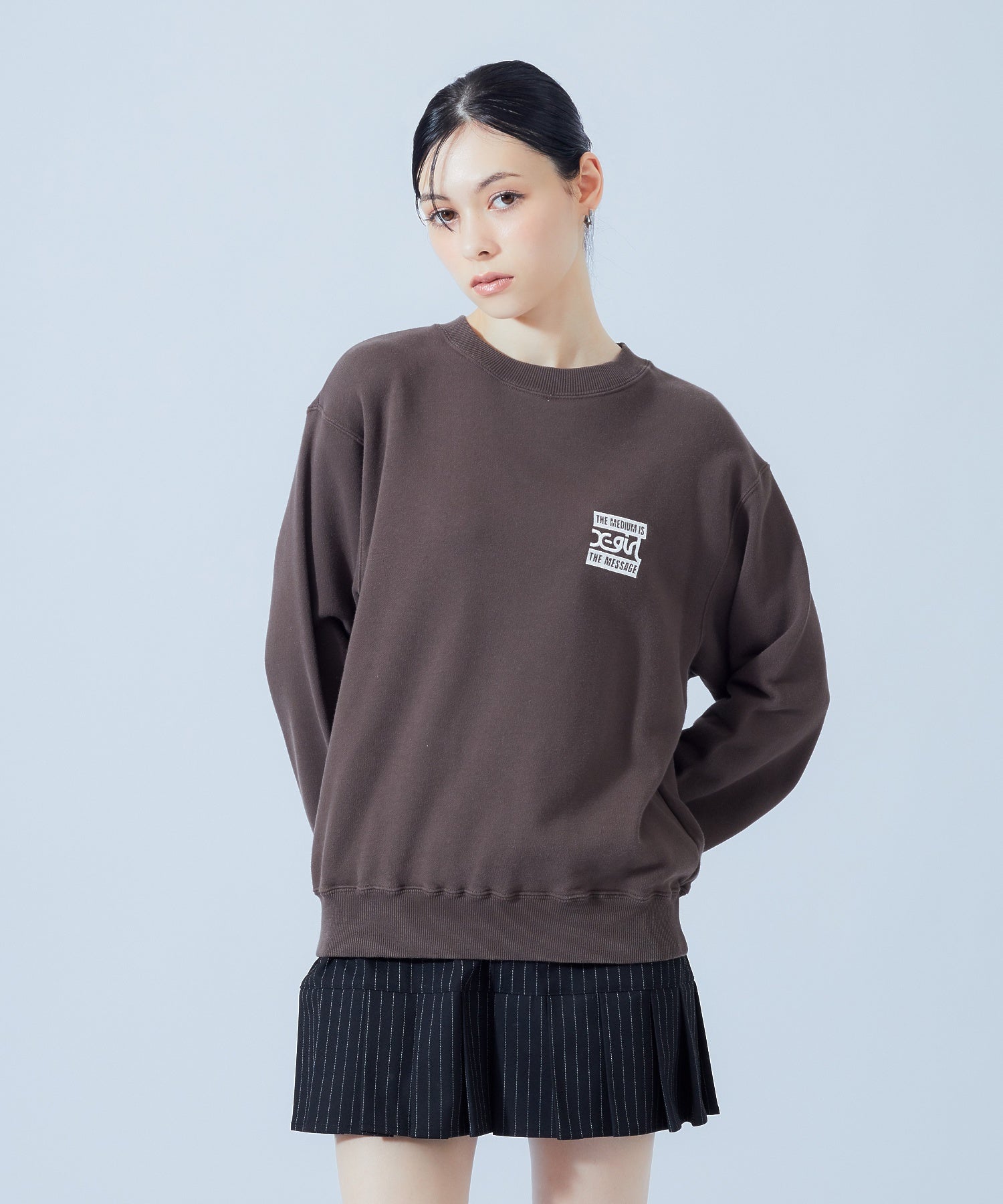 BOX AND MILLS LOGO PATCH SWEATSHIRT