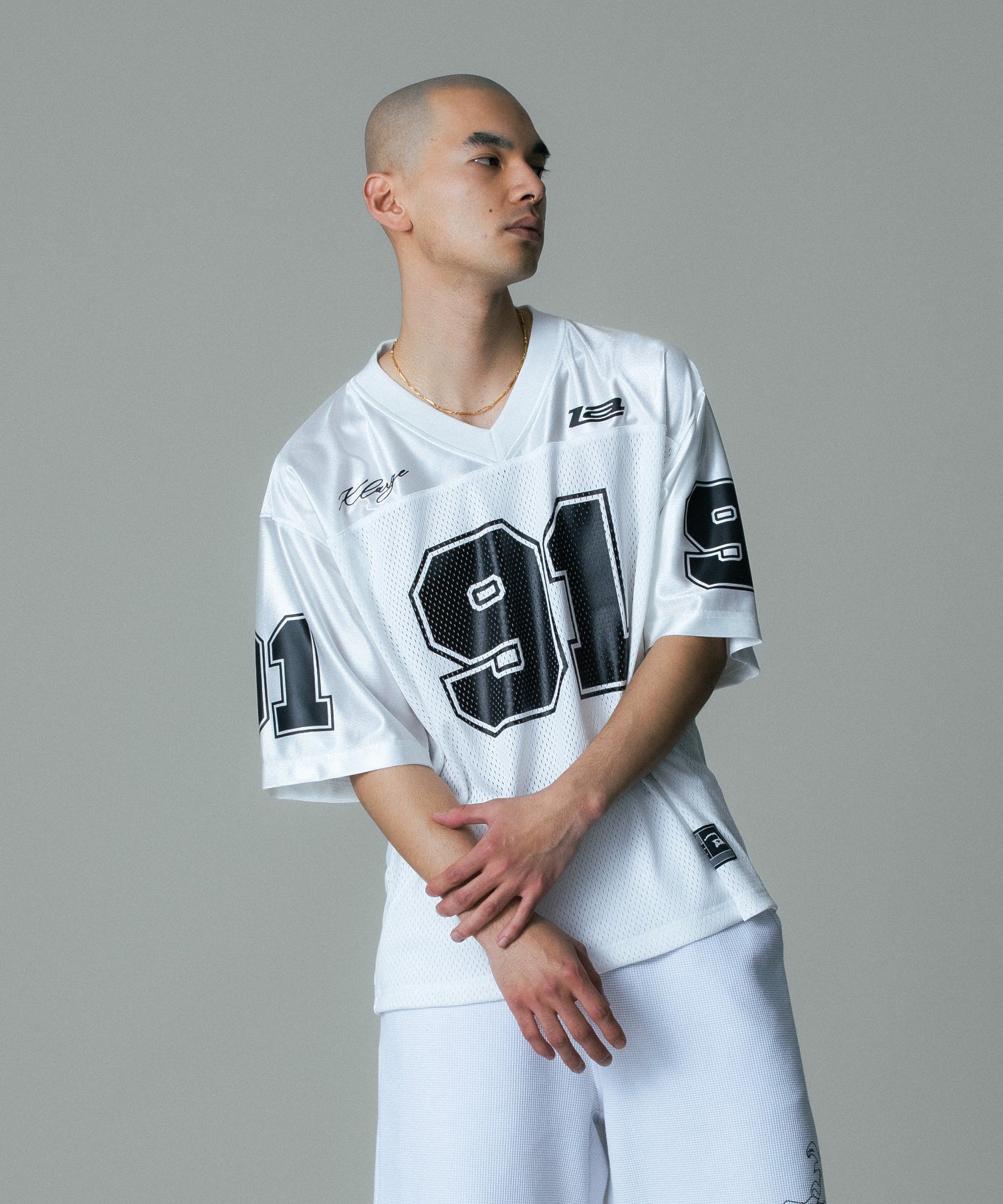 MODEL 身長172cm / 着用サイズ：Lサイズ