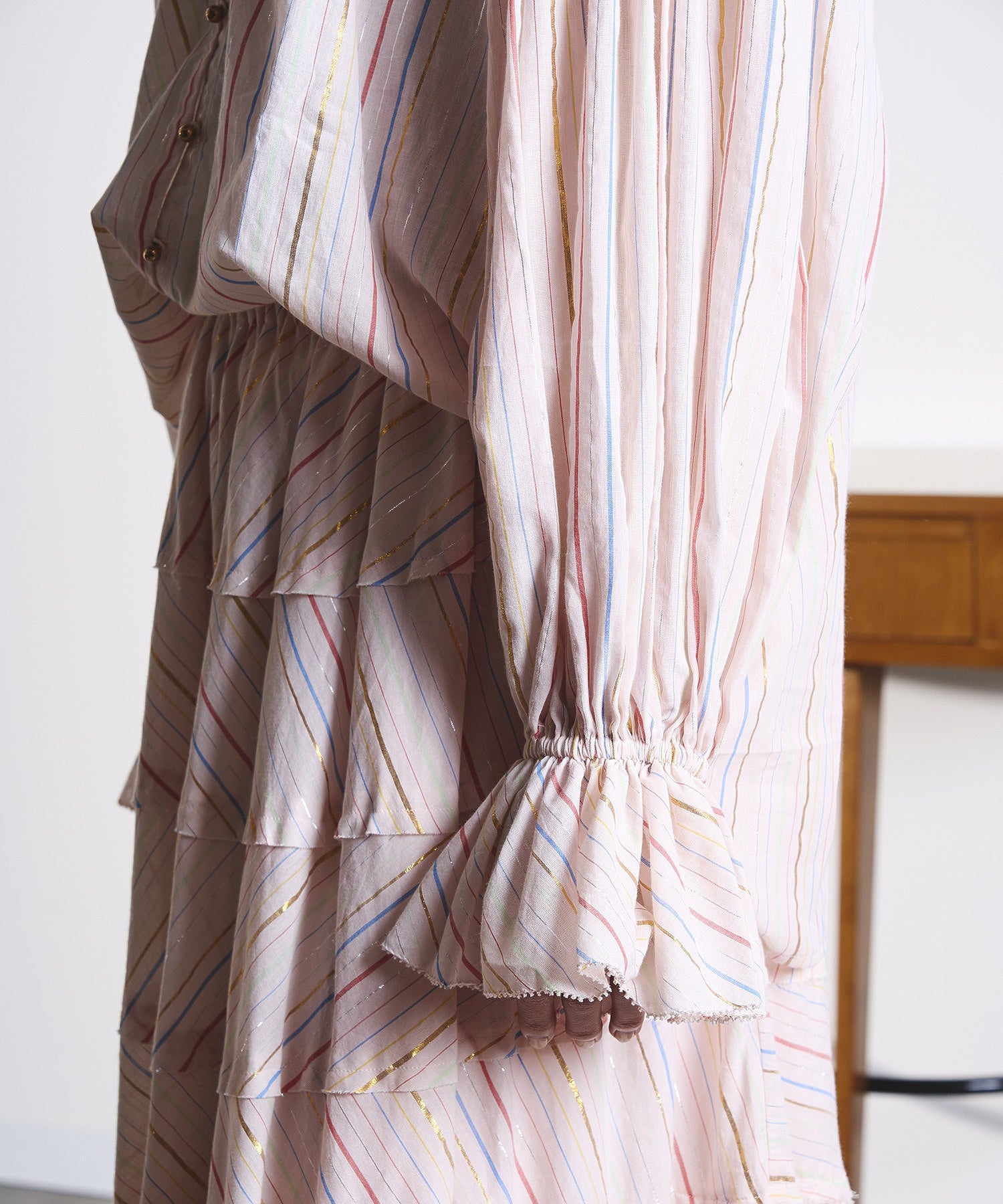 mag.by c/STRIPE FRILL COLLAR BLOUSE