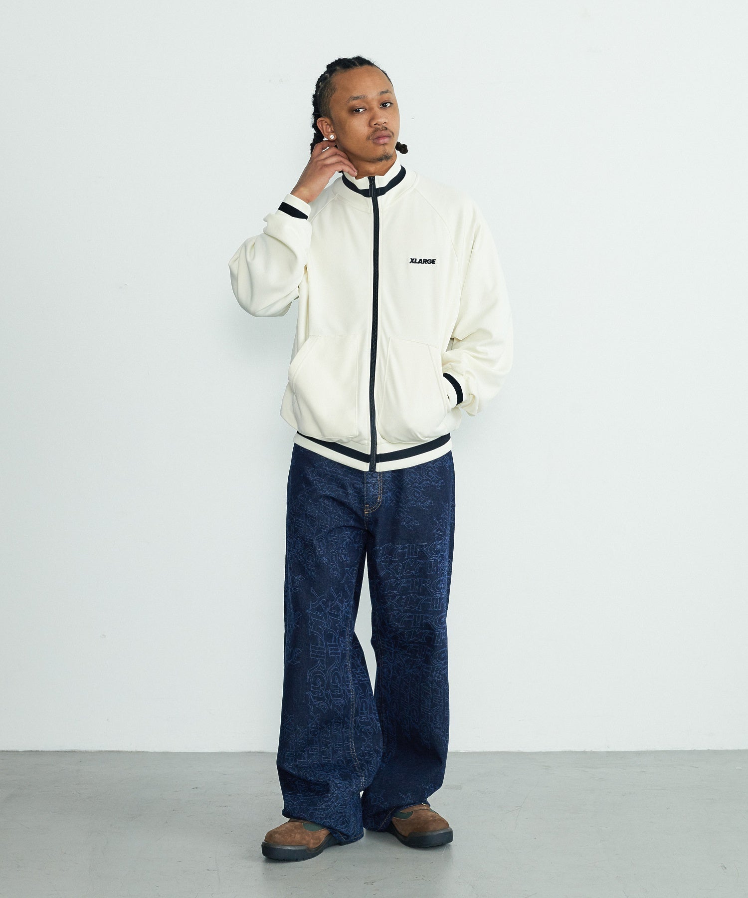 EMB DENIM PANTS
