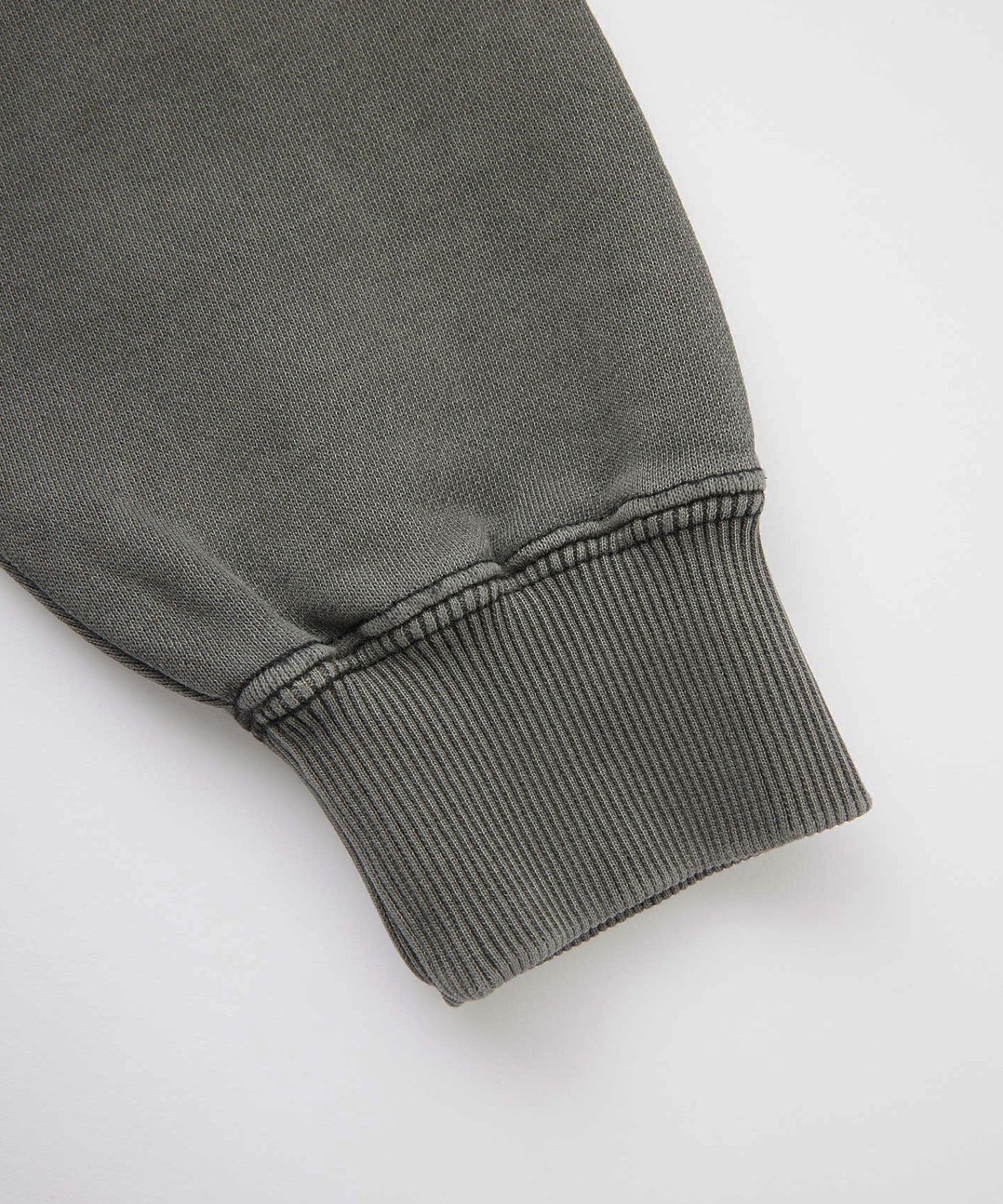DISTORTED LOGO PATCH FADED SWEAT TOP