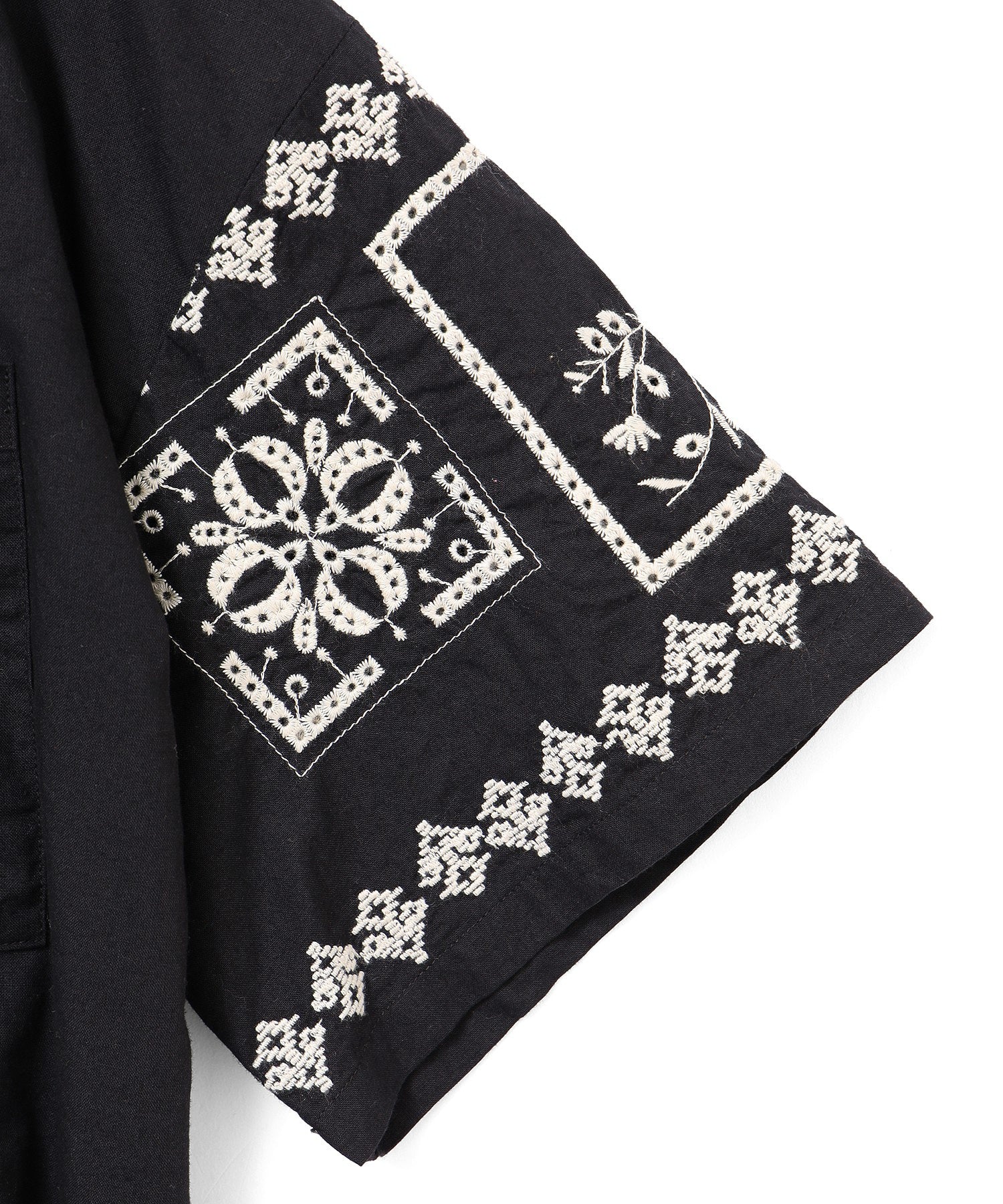 FLOWER EMBROIDARY SHIRT