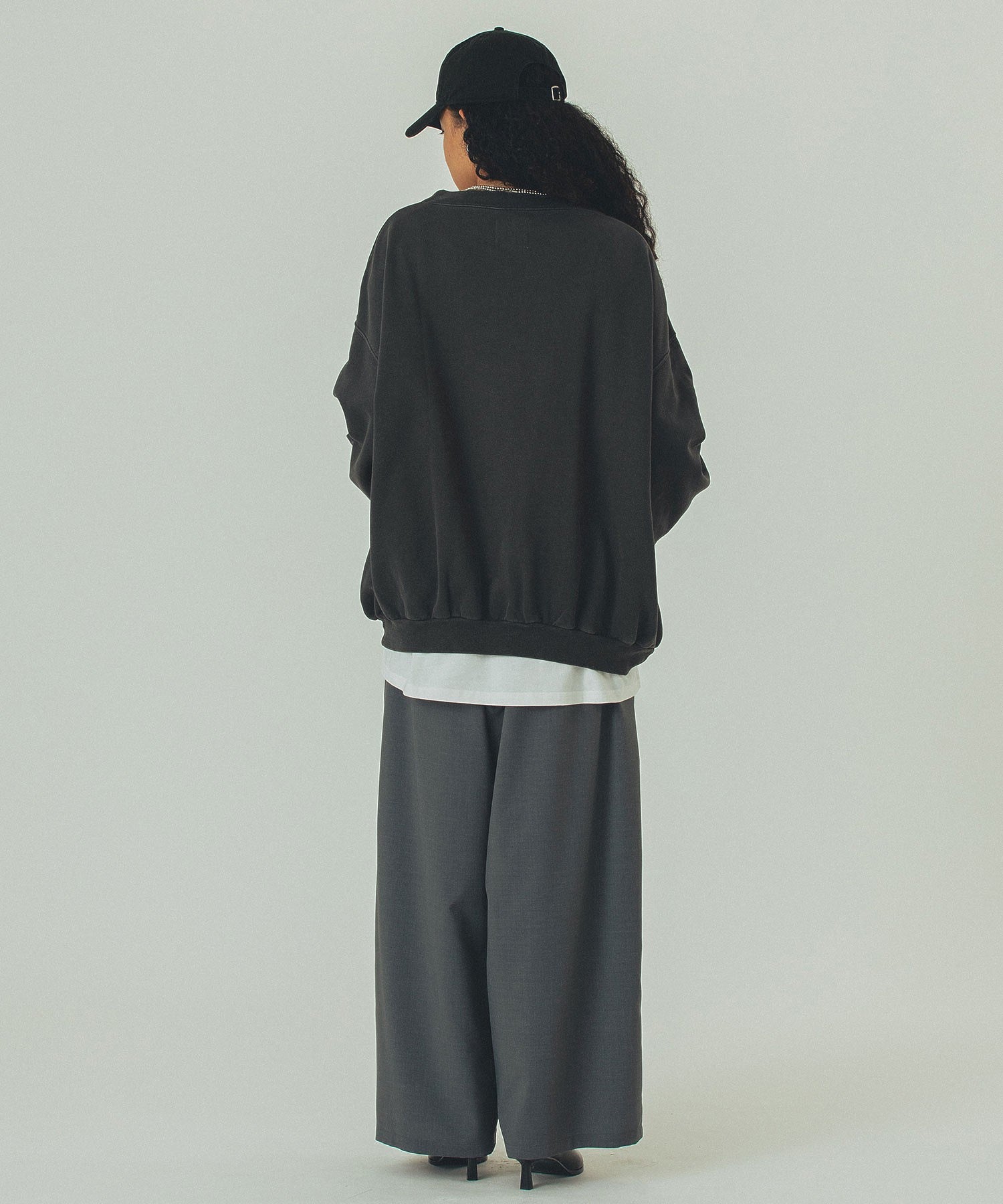 GENE HEAVENS/VOLUME SLEEVE PRINT SWEAT