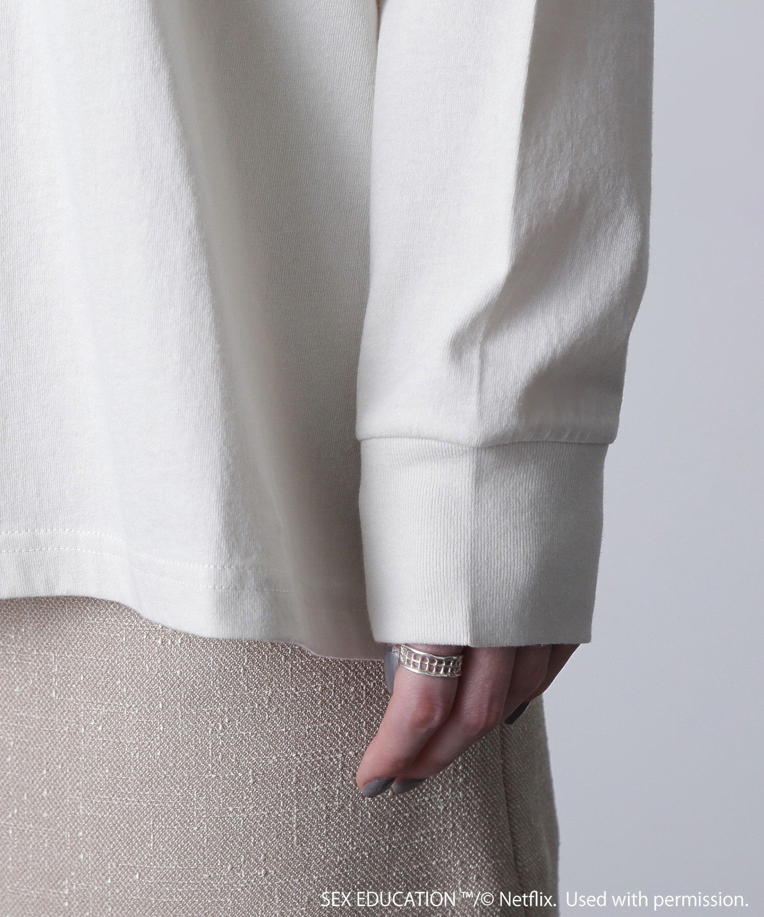 Netflix Series ‘SEX EDUCATION’ × ROSE BUD/MAEVE BOX LOGO TEE