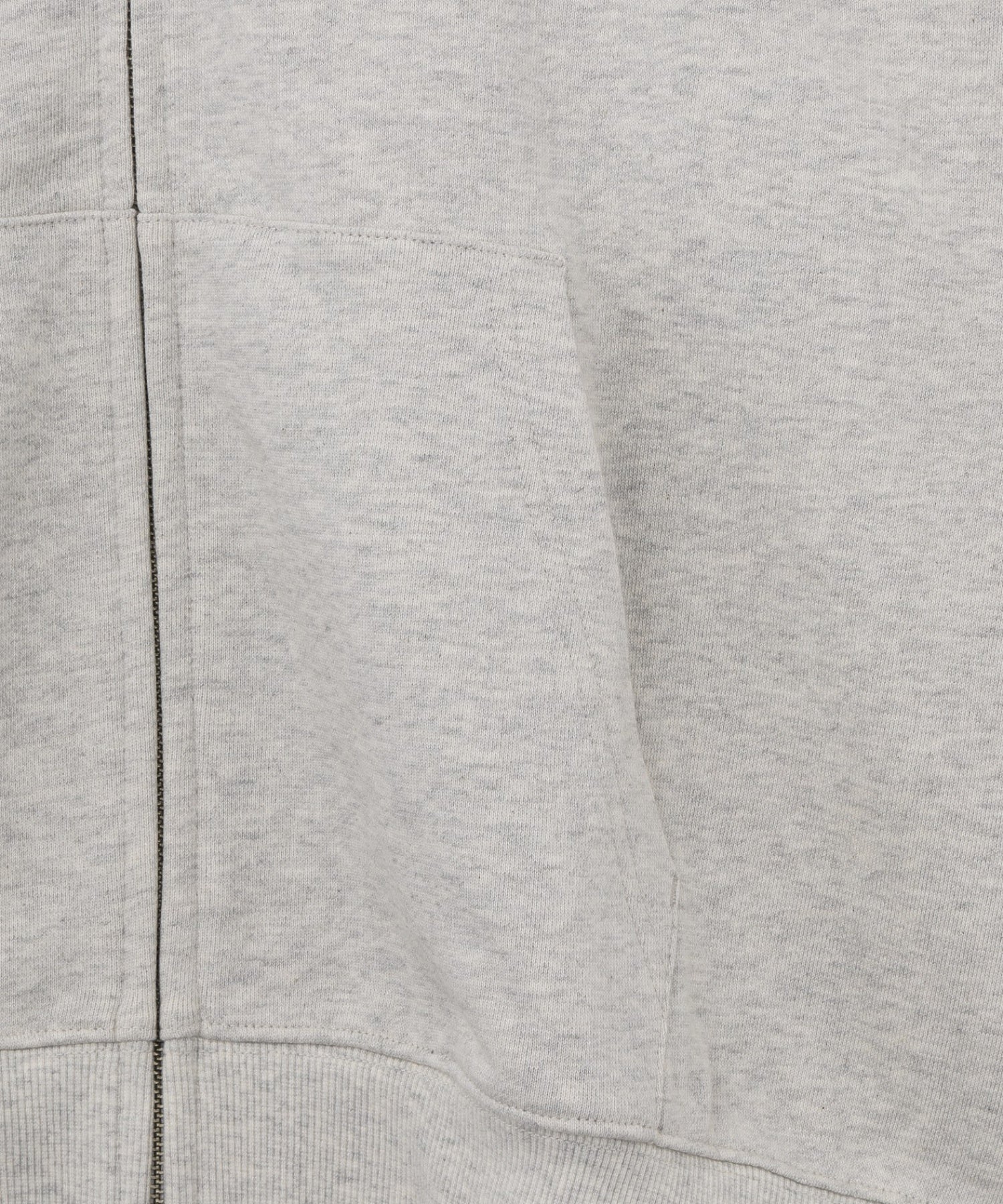 HEART EMBROIDERED LOGO ZIP UP HOODIE