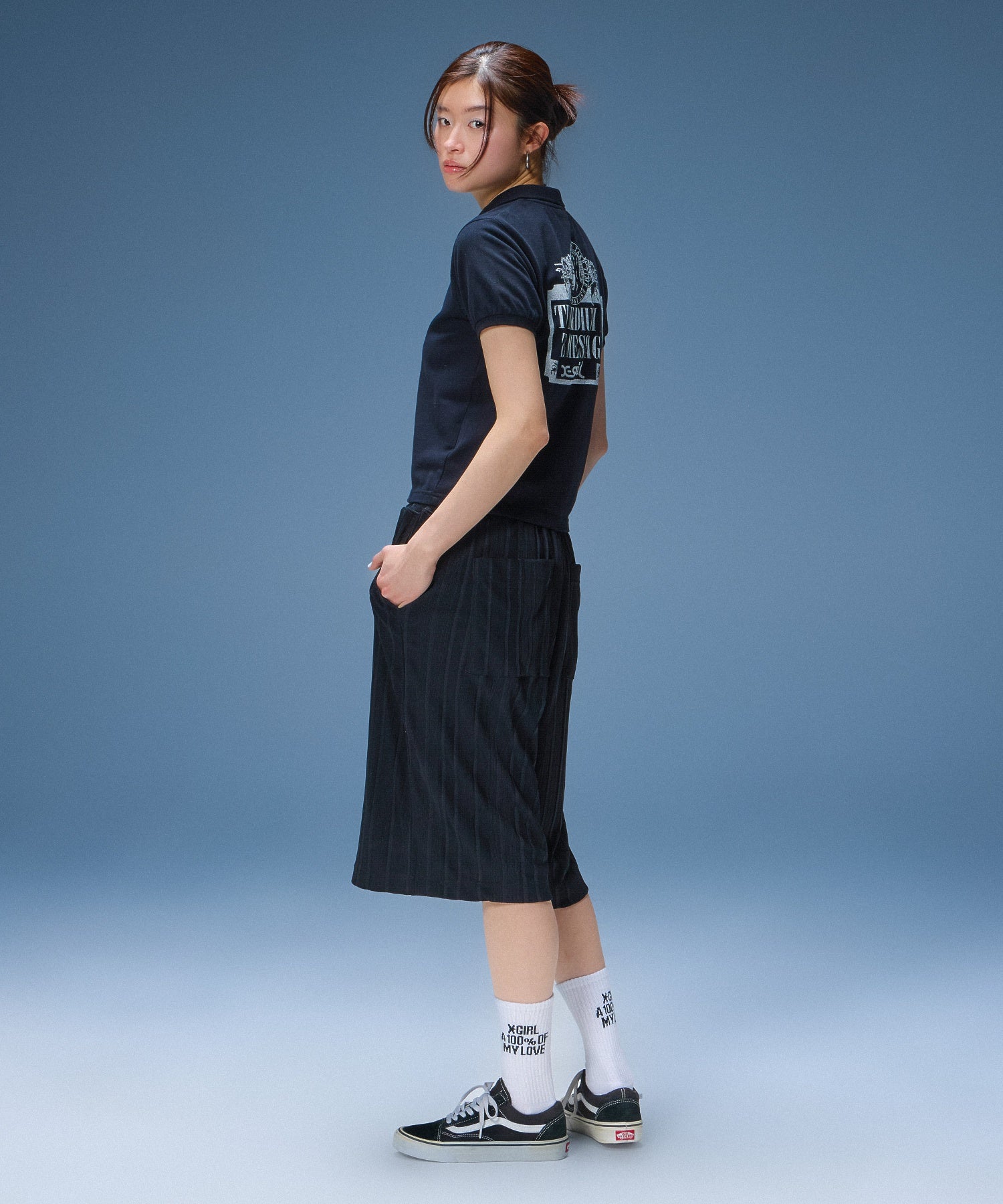 SCRIPT LOGO SHORTS