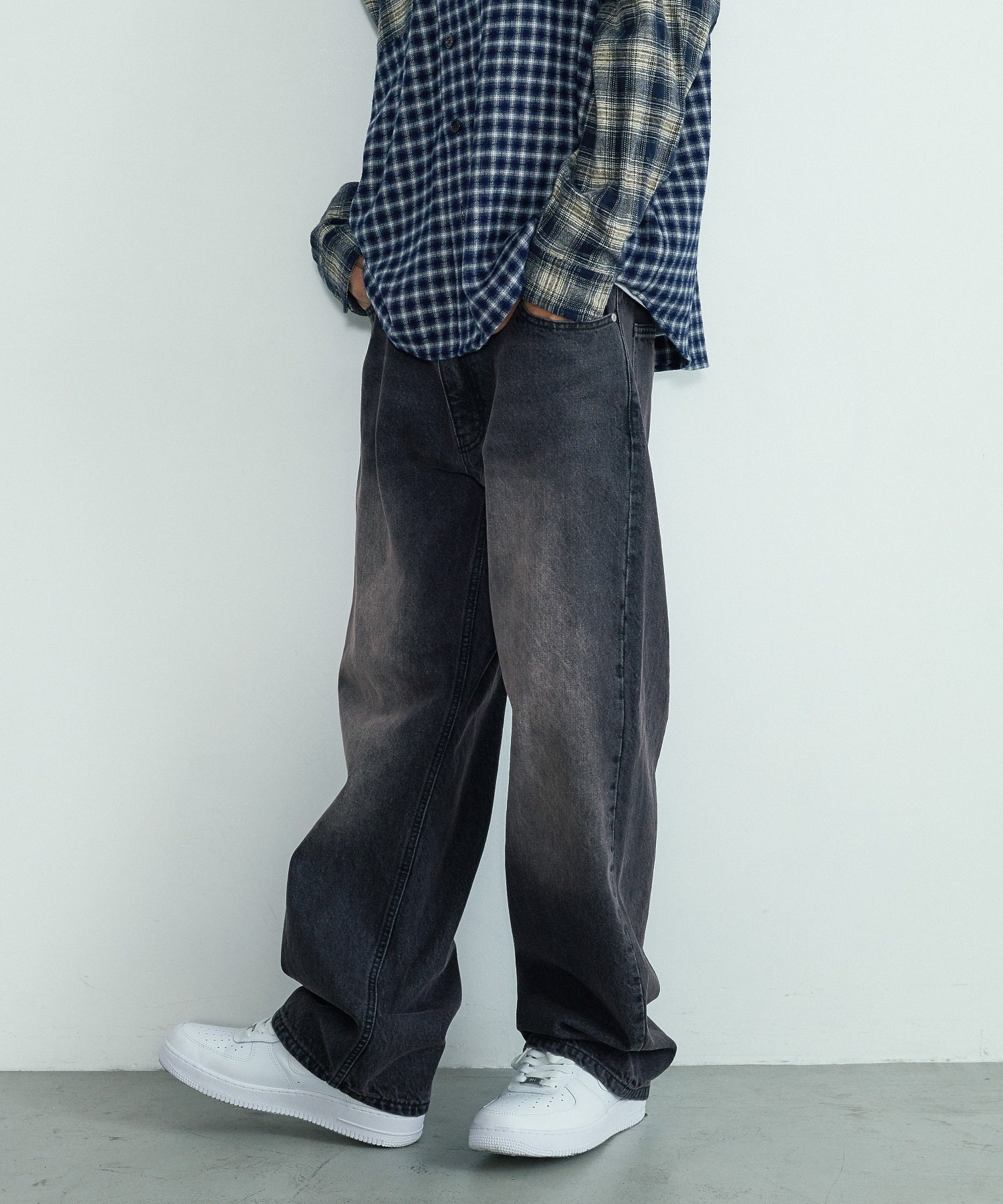 MODEL身長：183cm / 着用サイズ：34inch