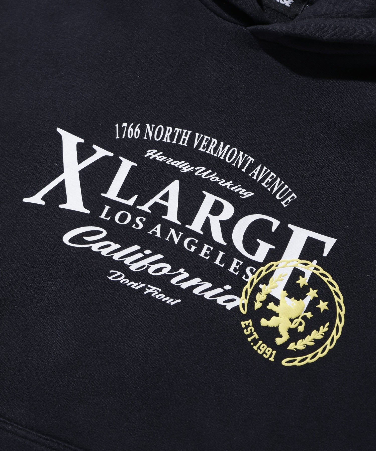 CLASSIC PULLOVER HOODED SWEATSHIRT