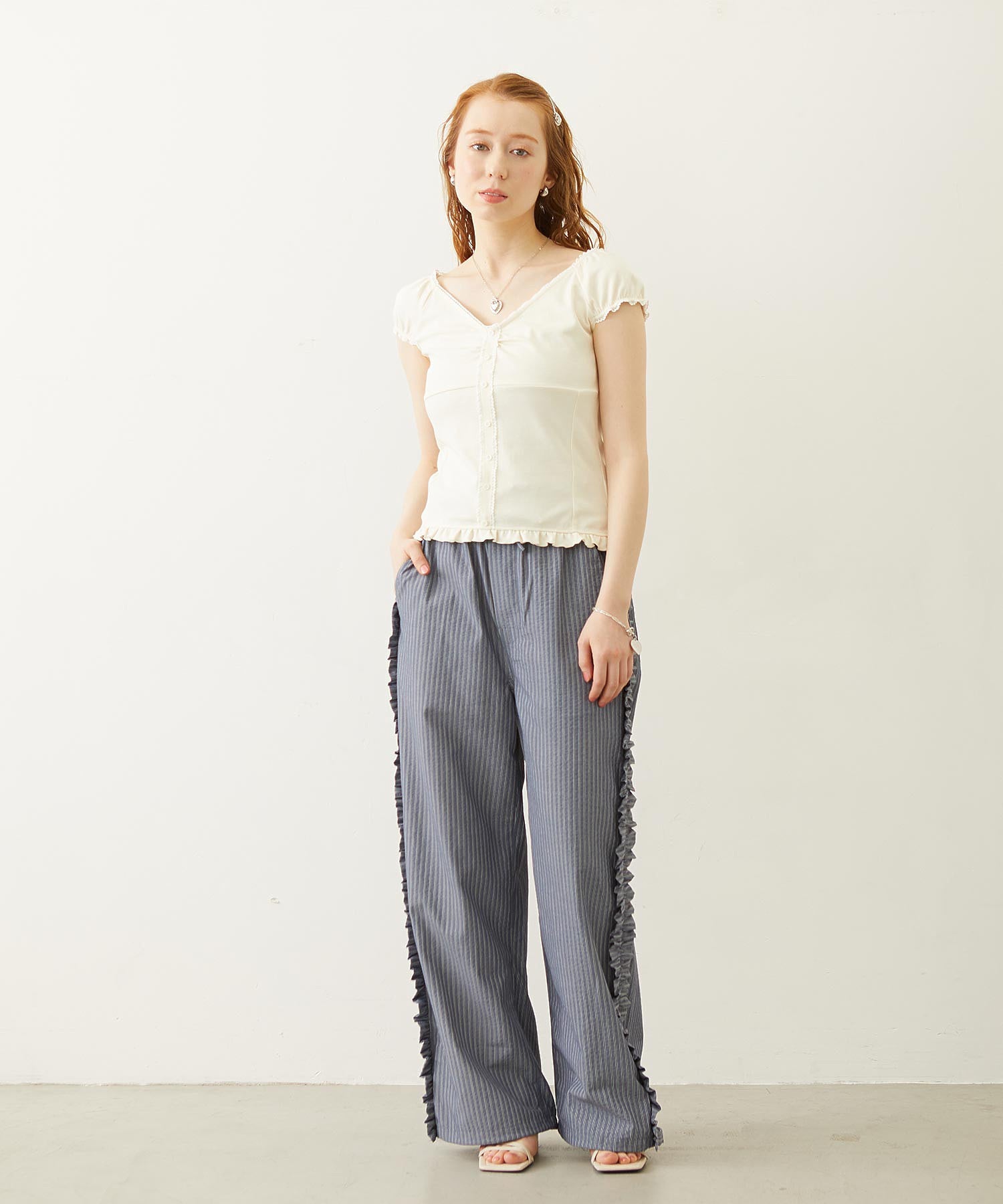 STRIPED RUFFLE PANTS