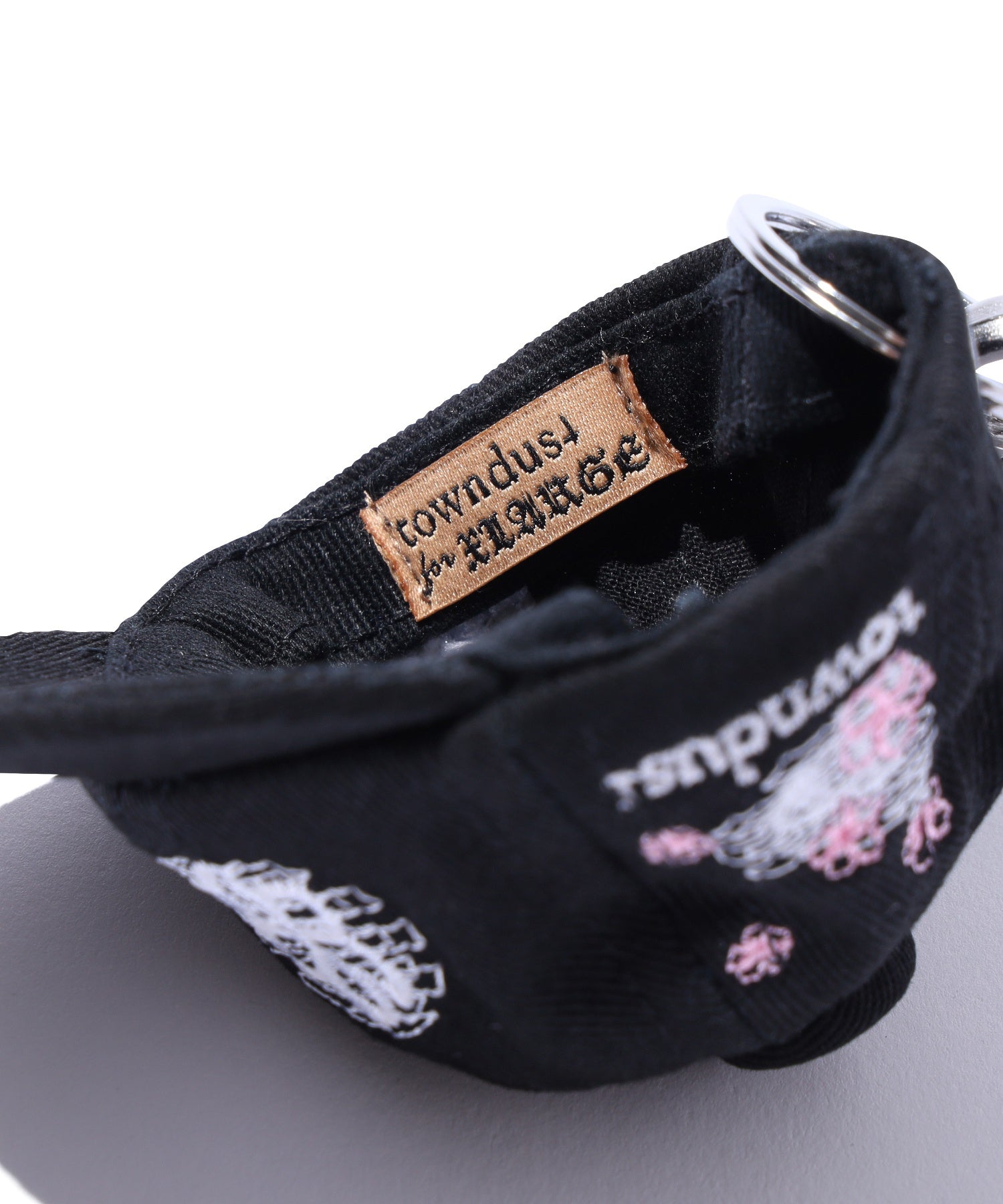 XLARGE×towndust MINI CAP KEYCHAIN