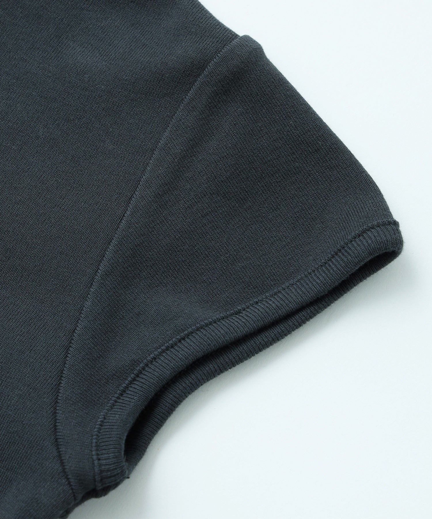 SPRAY AND CURSIVE SCRIPT LOGO S/S BABY TEE