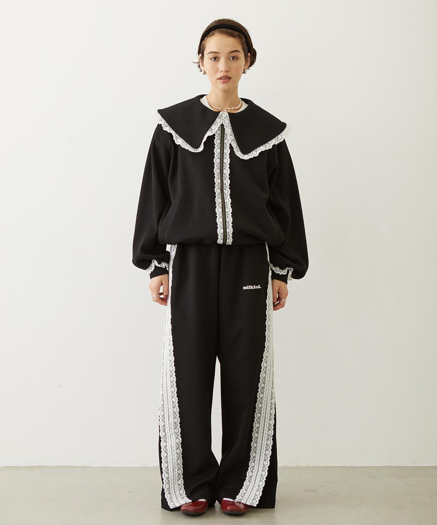BIG COLLAR LACE JACKET