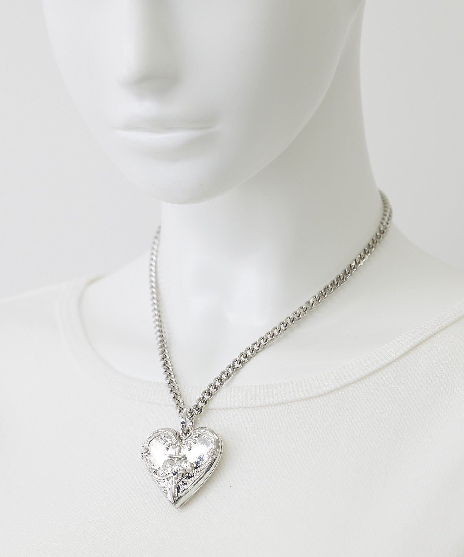 HEART LOCKET NECKLACE