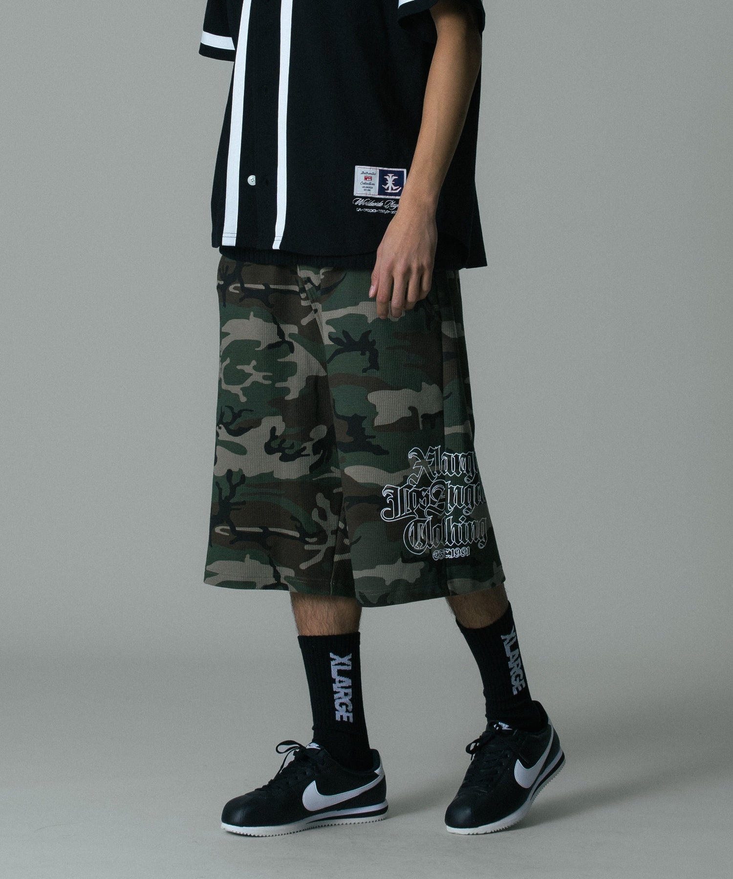 MODEL 身長183cm / 着用サイズ：Lサイズ