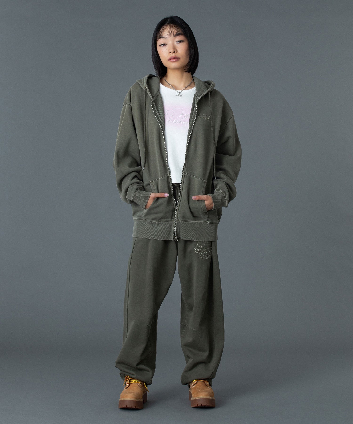 PIGMENT DYED FACE AND LOGO SQUARE PATCH SWEATPANTS