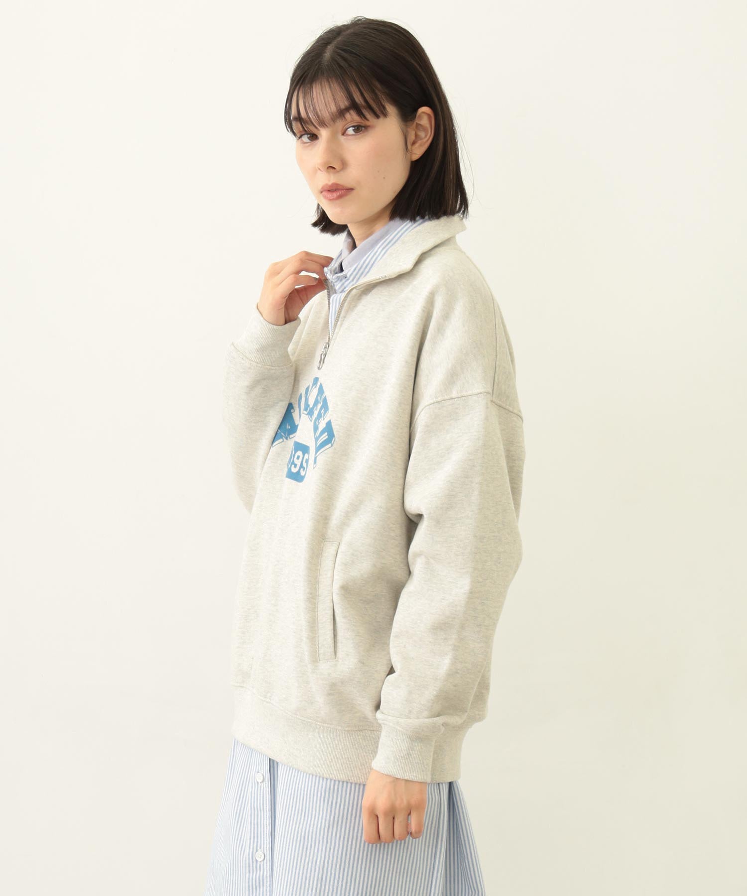 COLLEGE LOGO HALF ZIP TOP