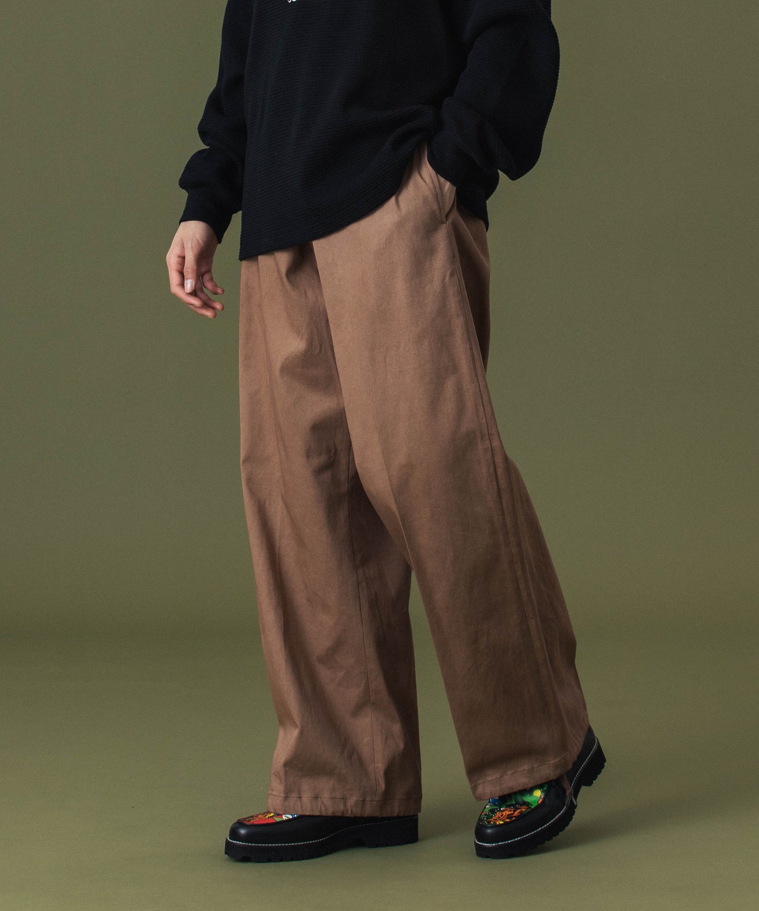 MODEL 身長183cm / 着用サイズ：34inch