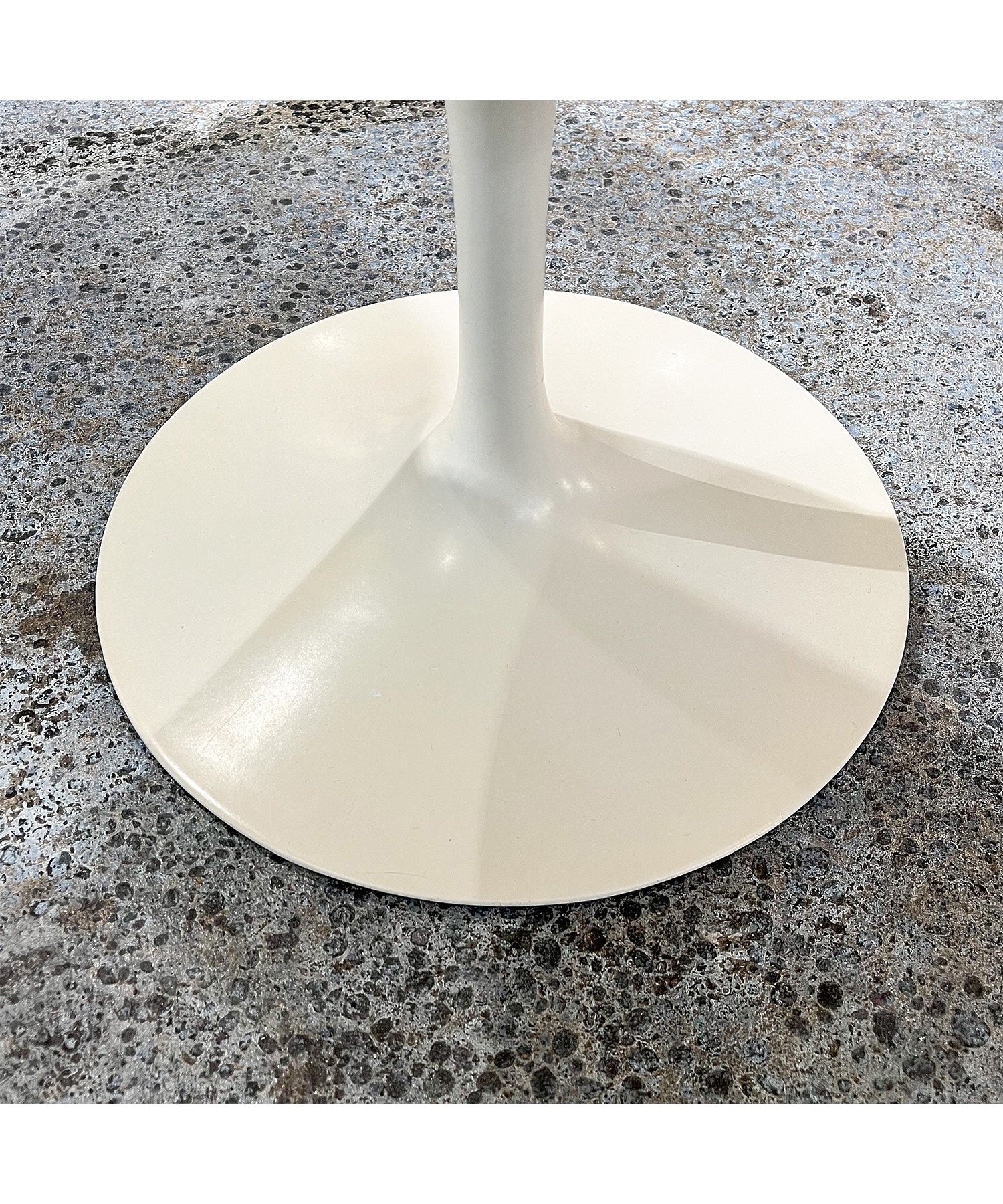 Saarinen Tulip Side Chair / Eero Saarinen / Knoll / 1960年