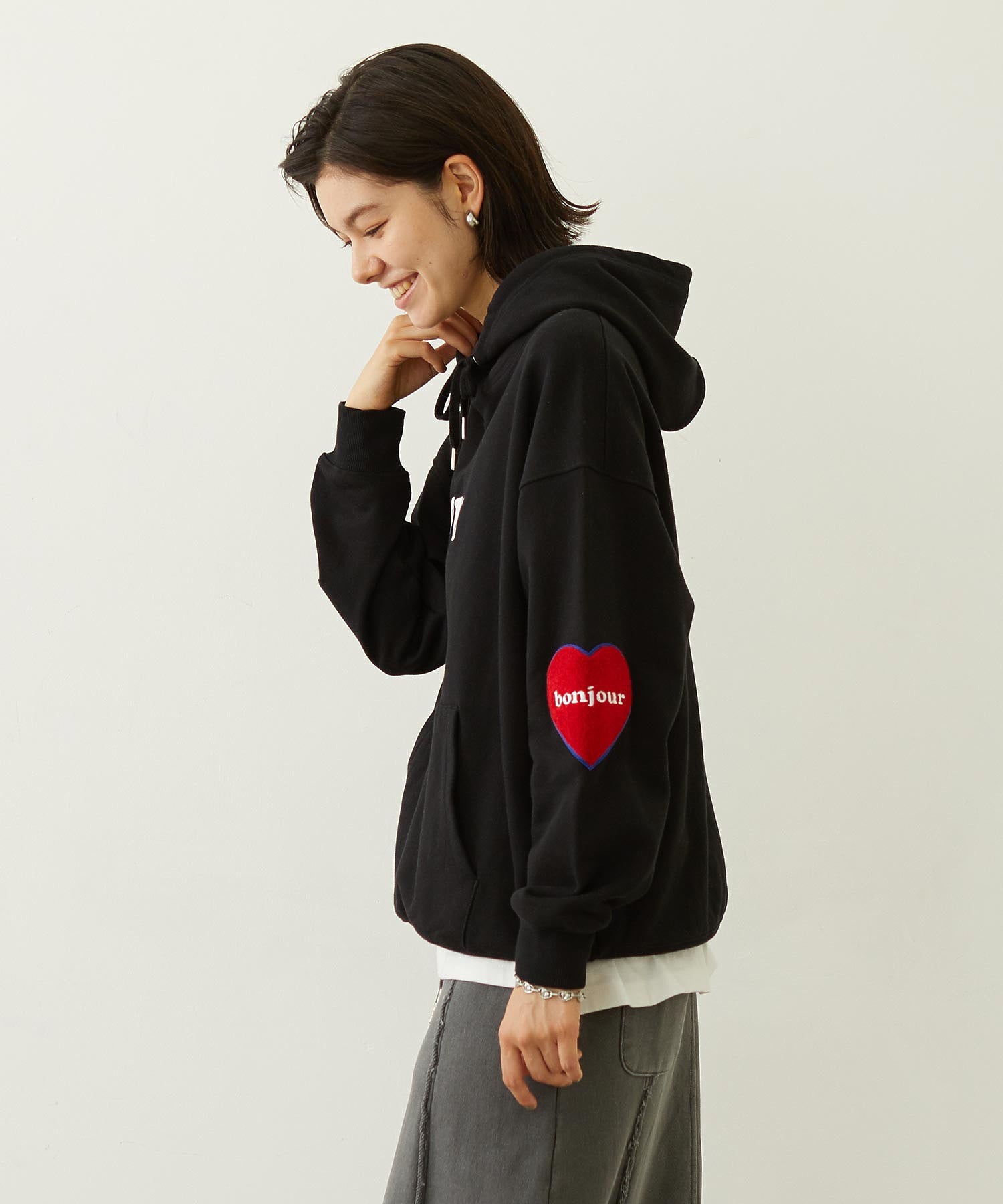 HEART ELBOW PATCH SWEAT HOODIE