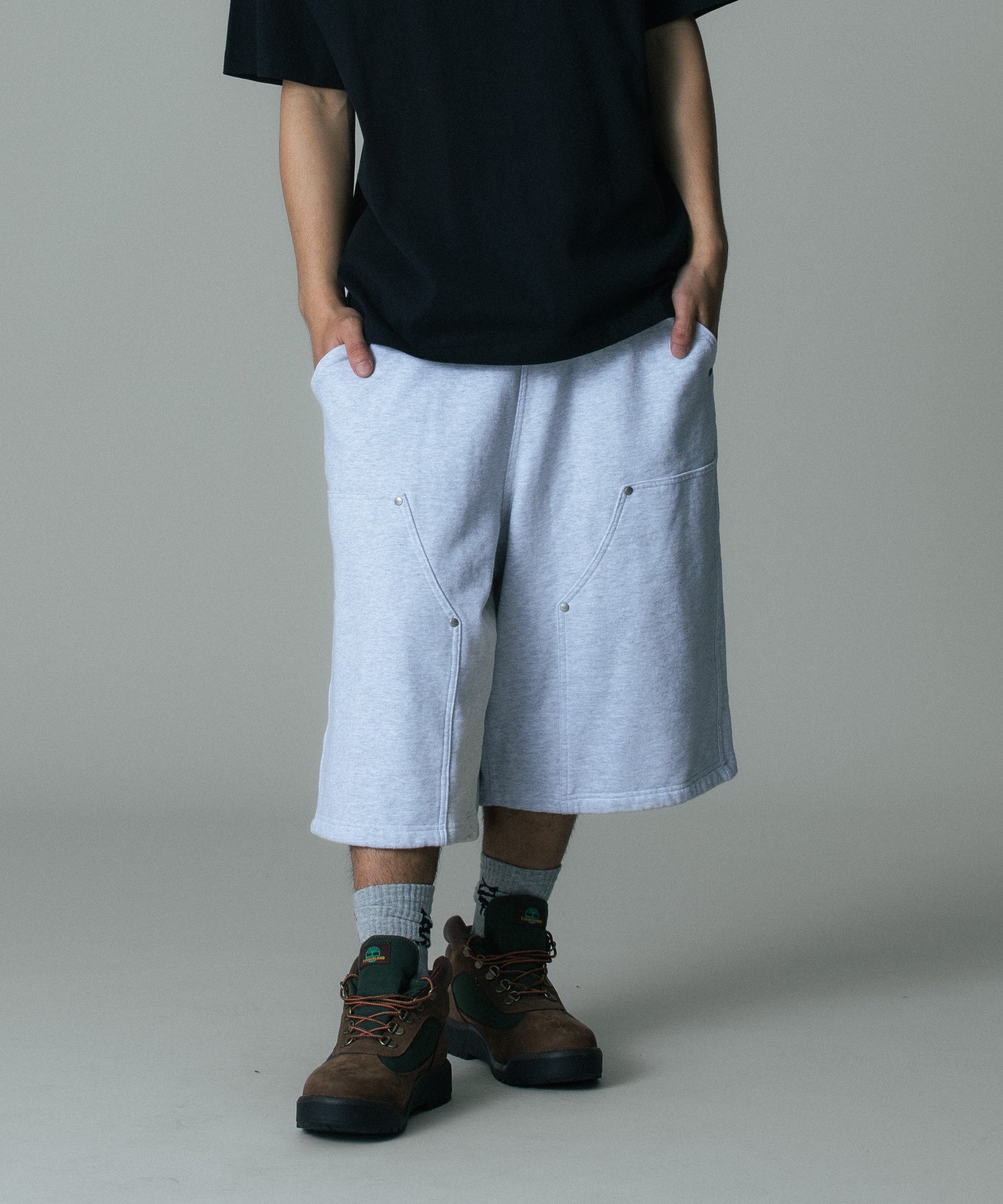 MODEL 身長172cm / 着用サイズ：Lサイズ