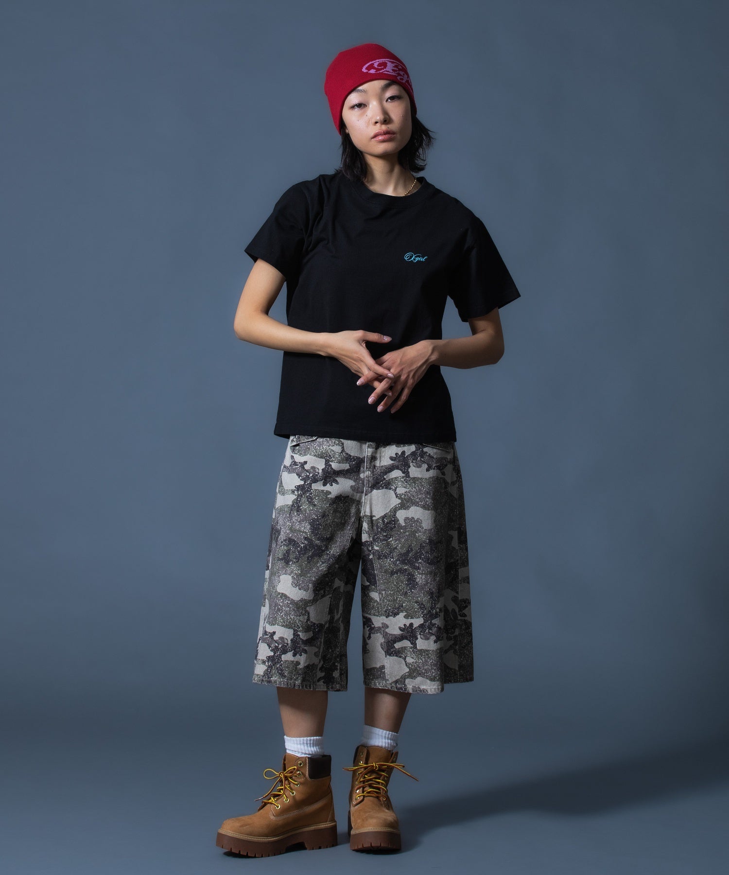 CURSIVE SCRIPT LOGO AND FACE S/S TEE