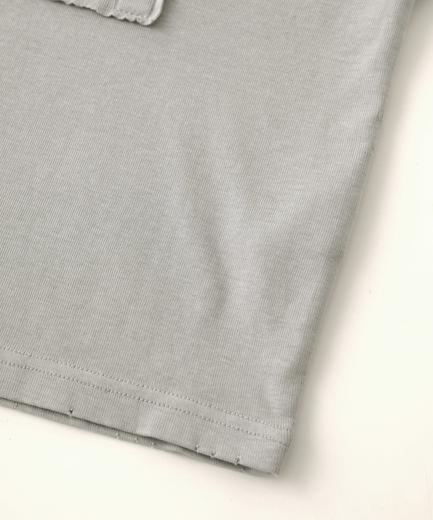 DISTRESSED LOGO PATCH L/S COMPACT TOP