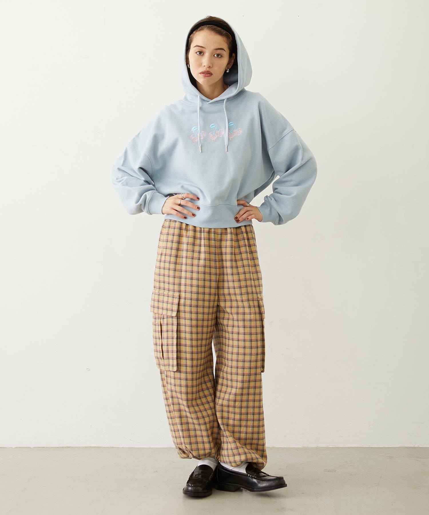 MELTY CHERRY SHORT SWEAT HOODIE