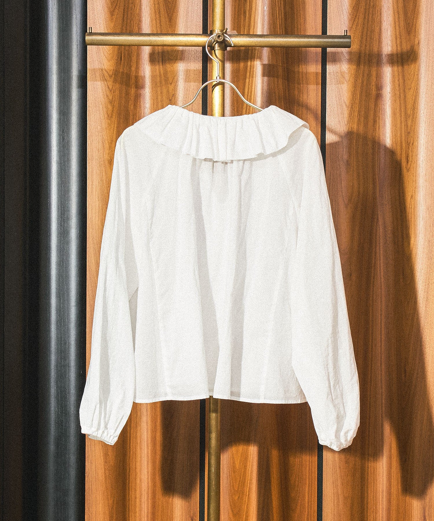 FRILL COLLAR BLOUSE
