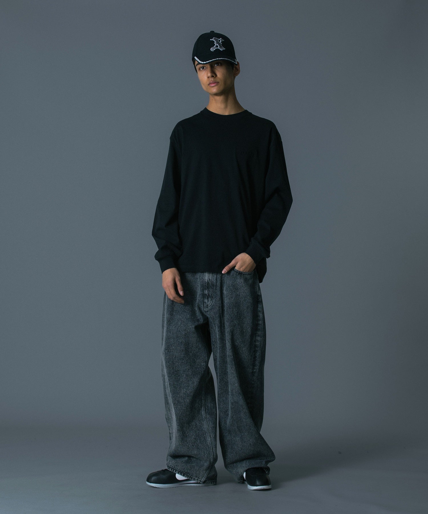 EMBOSSED SLANTED OG L/S TEE