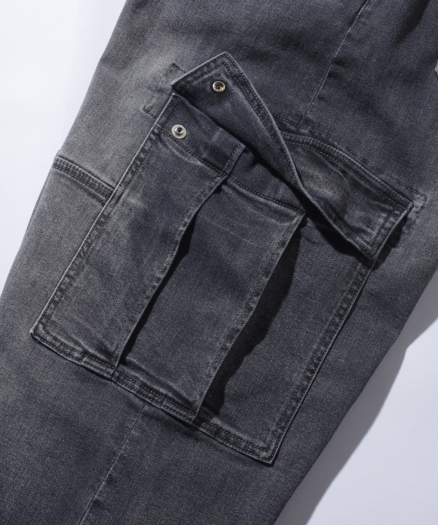 STRETCH DENIM CARGO PANTS