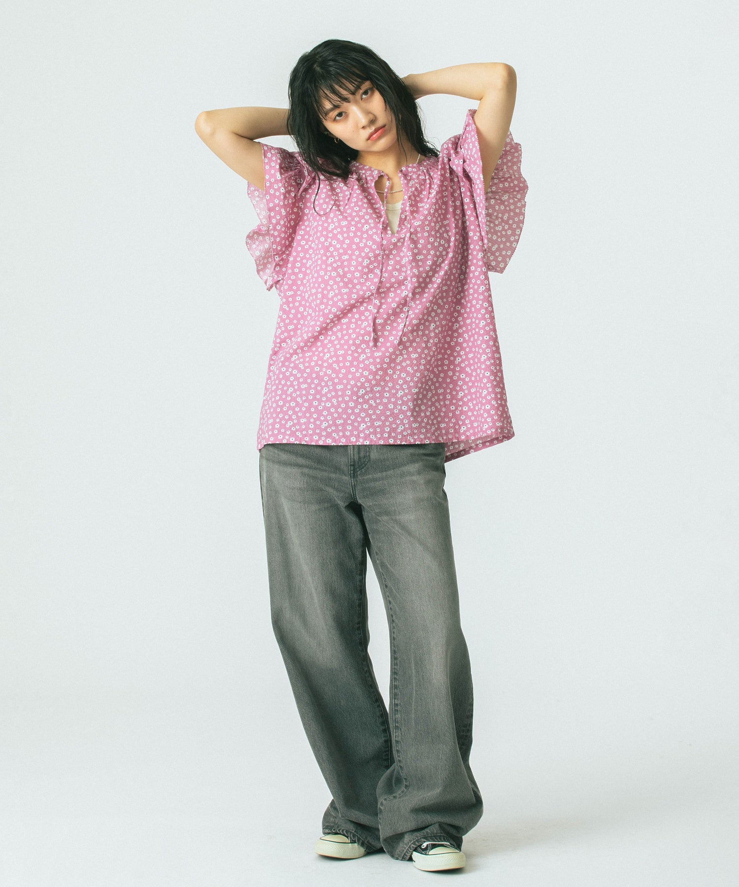 【WEB・一部店舗限定】SUCKER FRILL BLOUSE