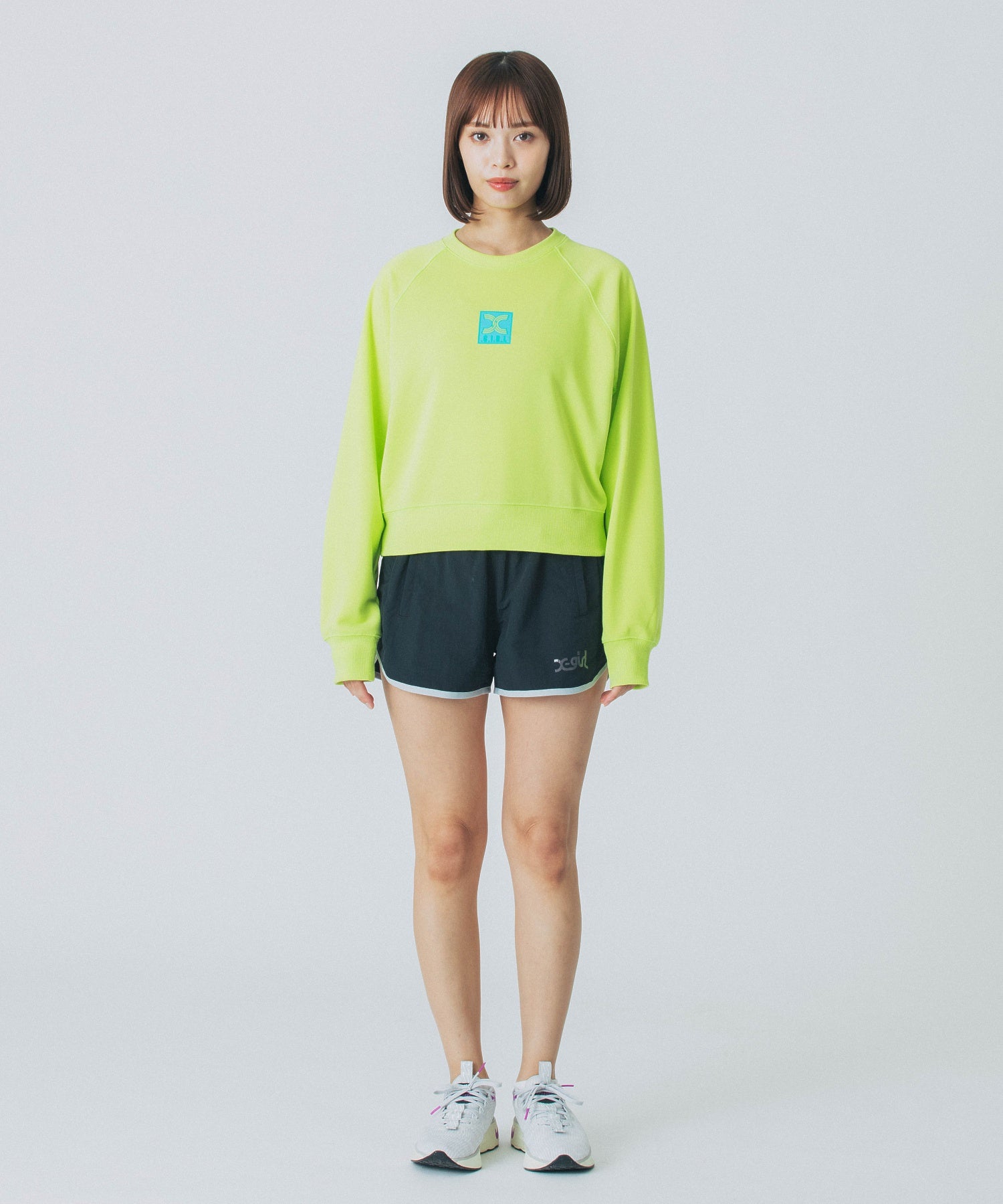 SHORT CREWNECK SWEATSHIRT