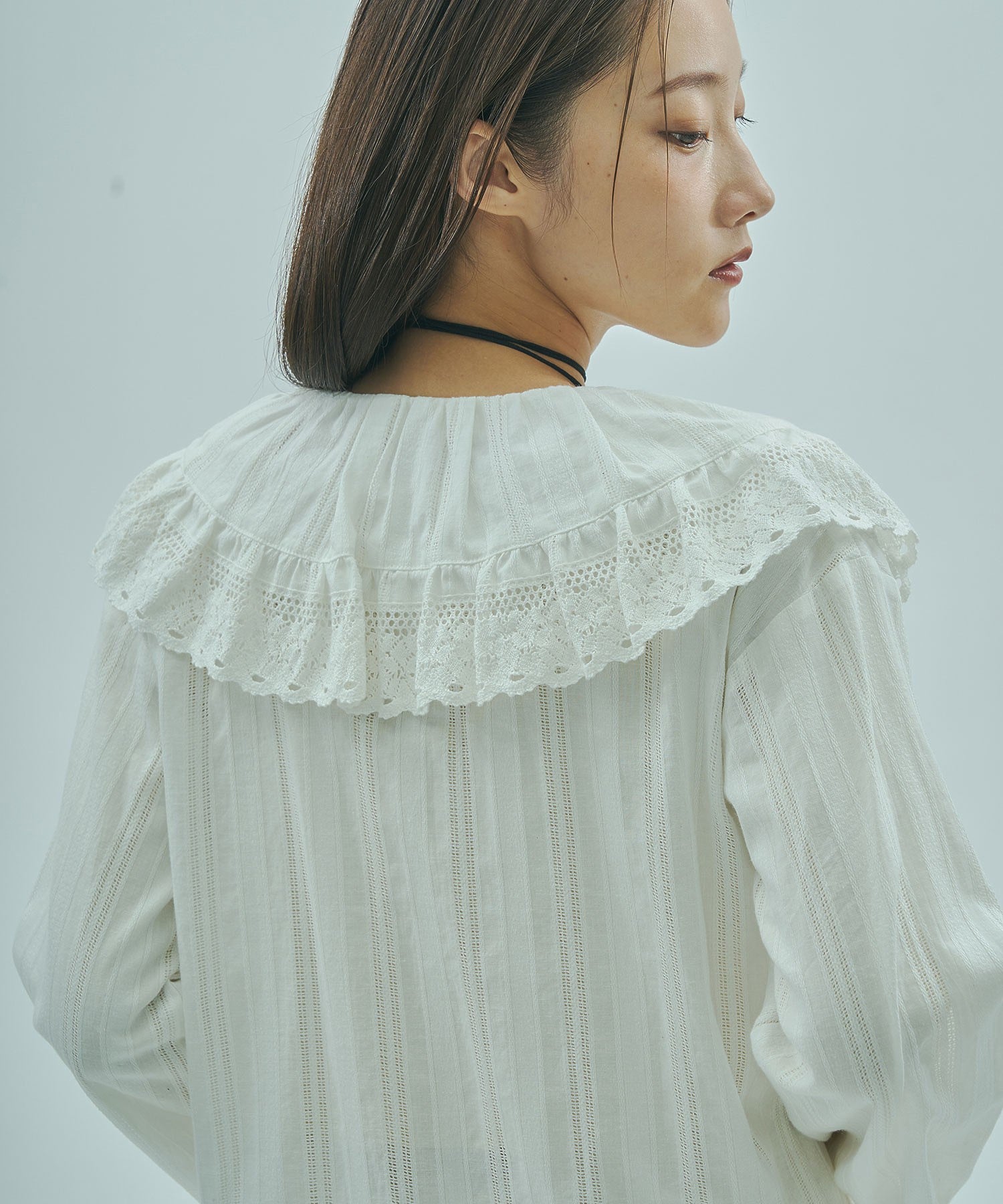 mag.by c/FRILL COLLAR BLOUSE