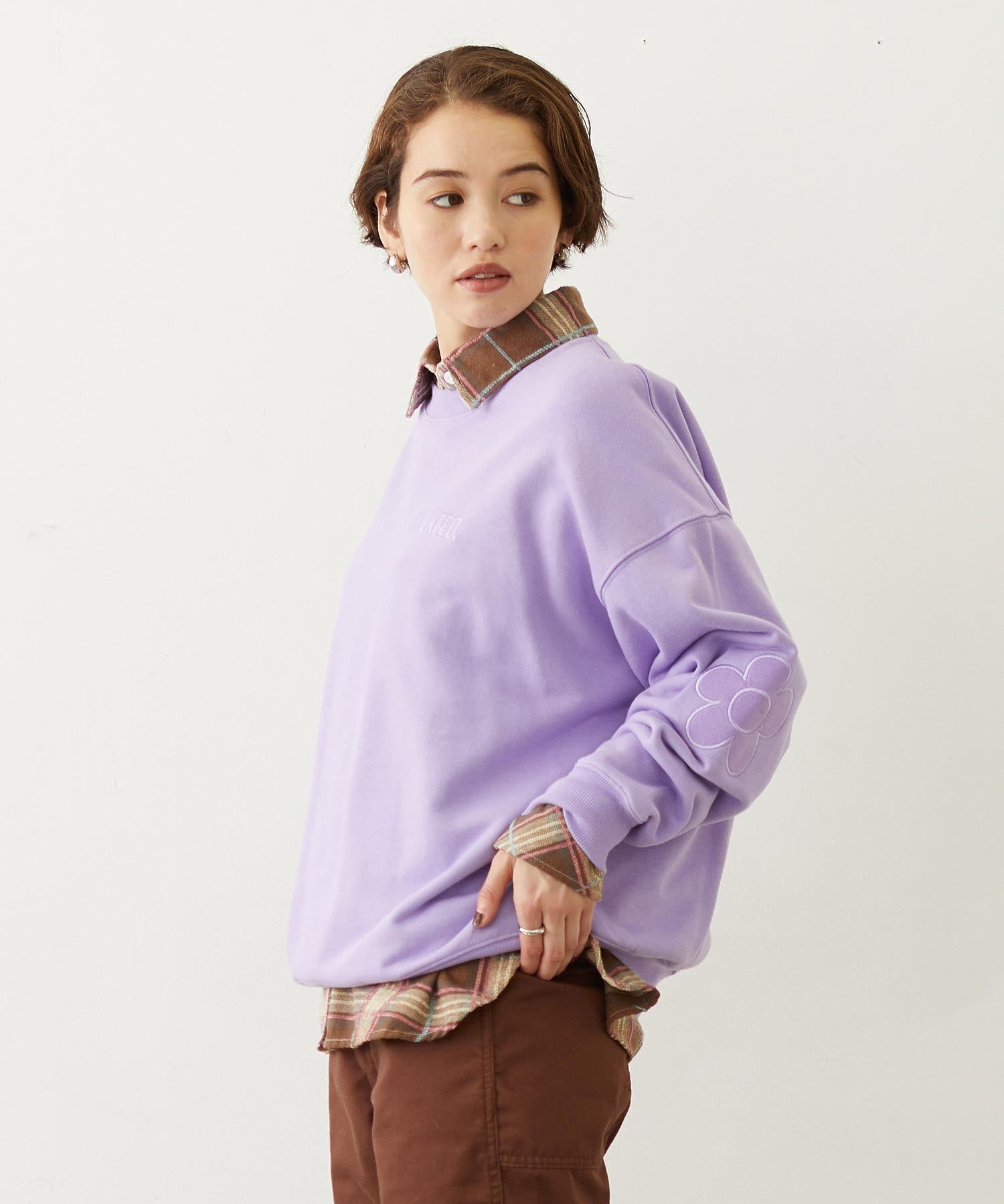 FLOWER ELBOW PATCH SWEAT TOP