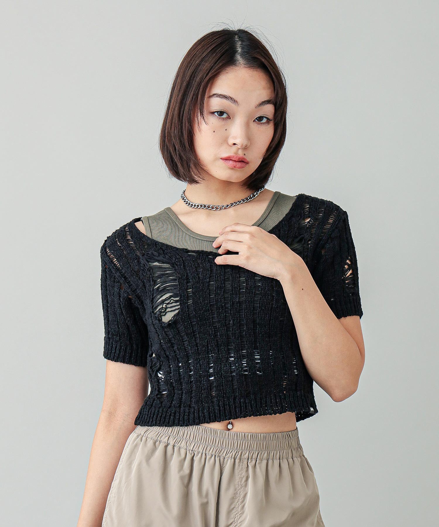 DISTRESSED TAPE YARN KNIT TOP