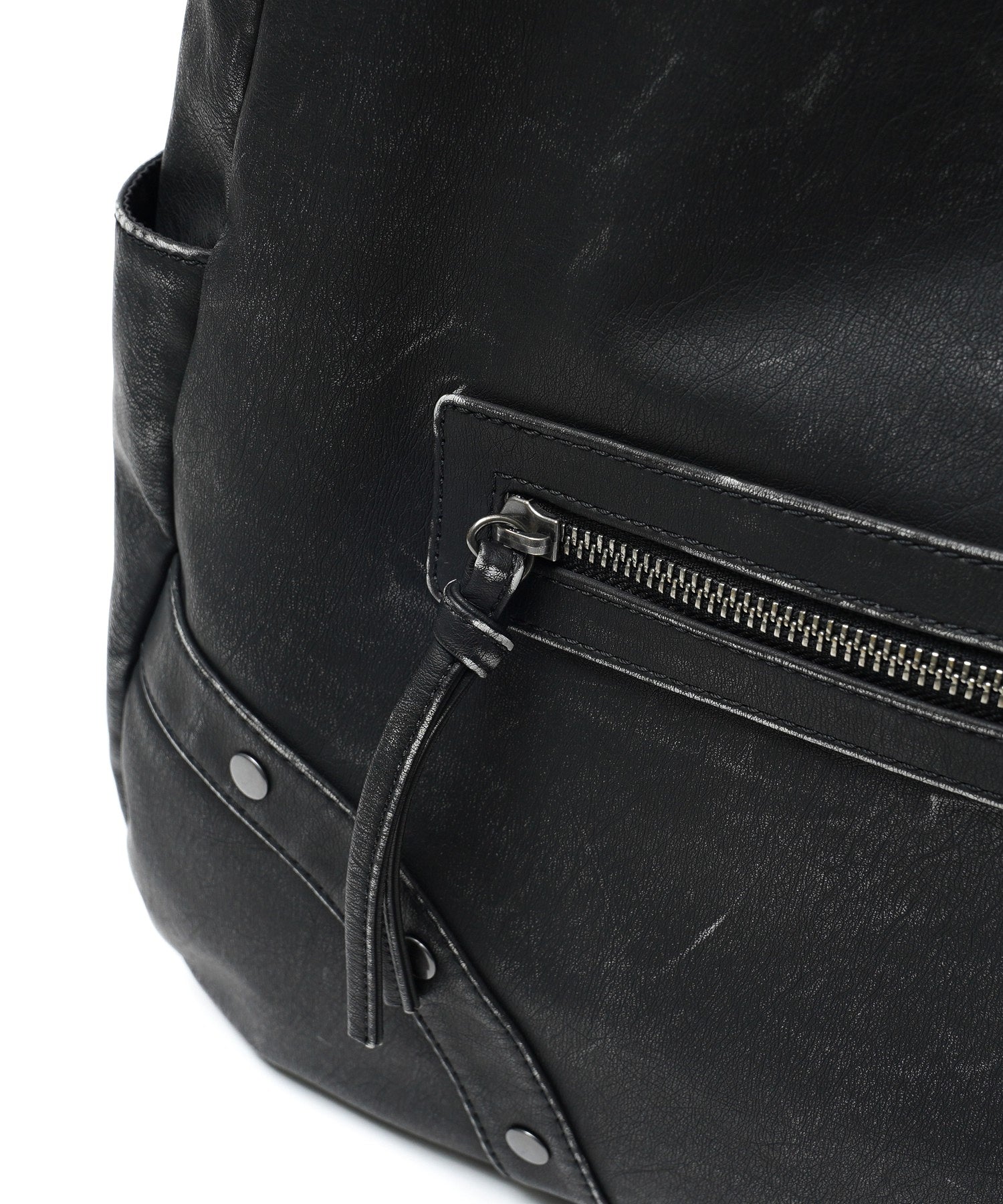 METAL LABEL FAUX LEATHER BAG