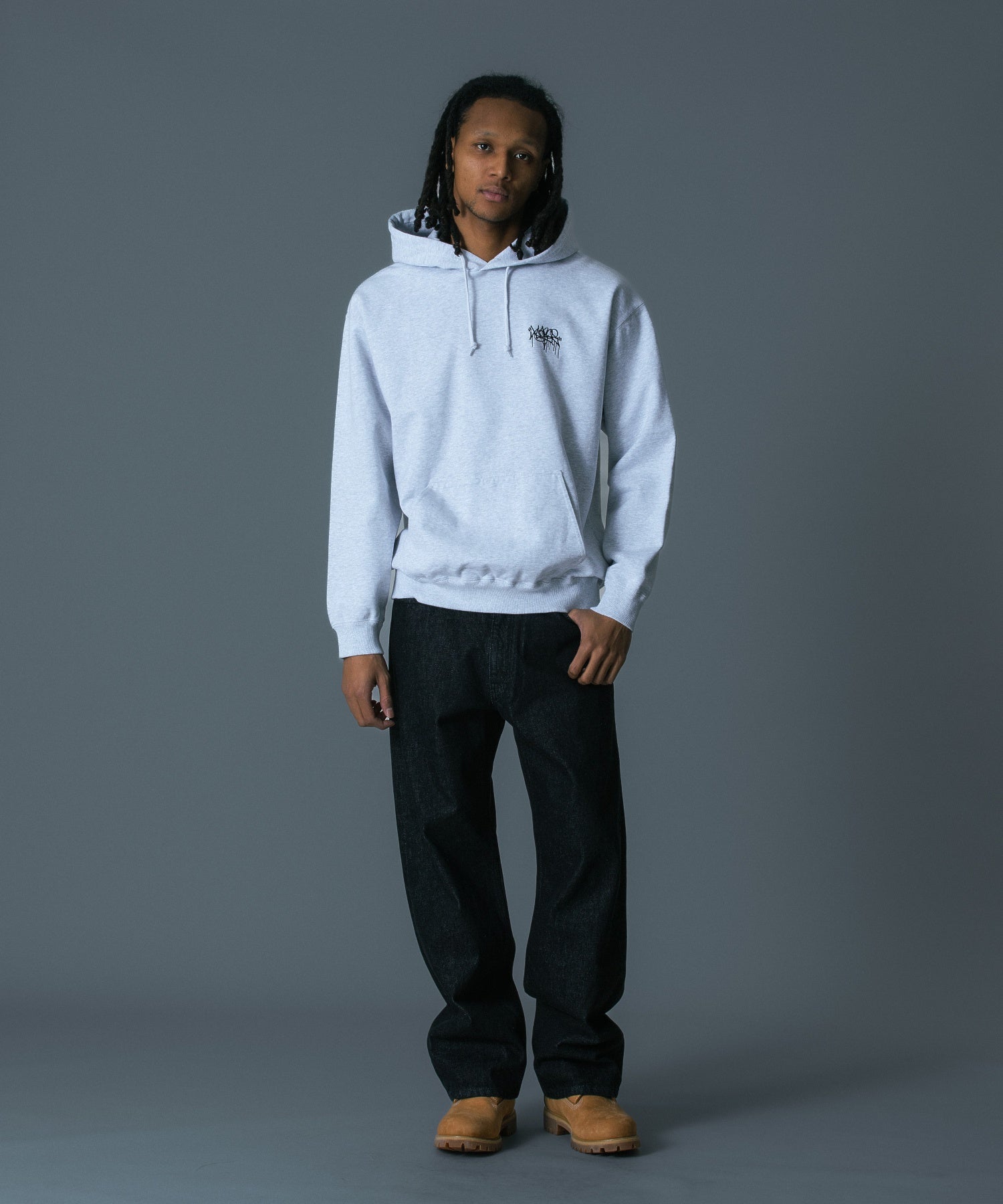 TAGGING PULLOVER HOODED SWEAT