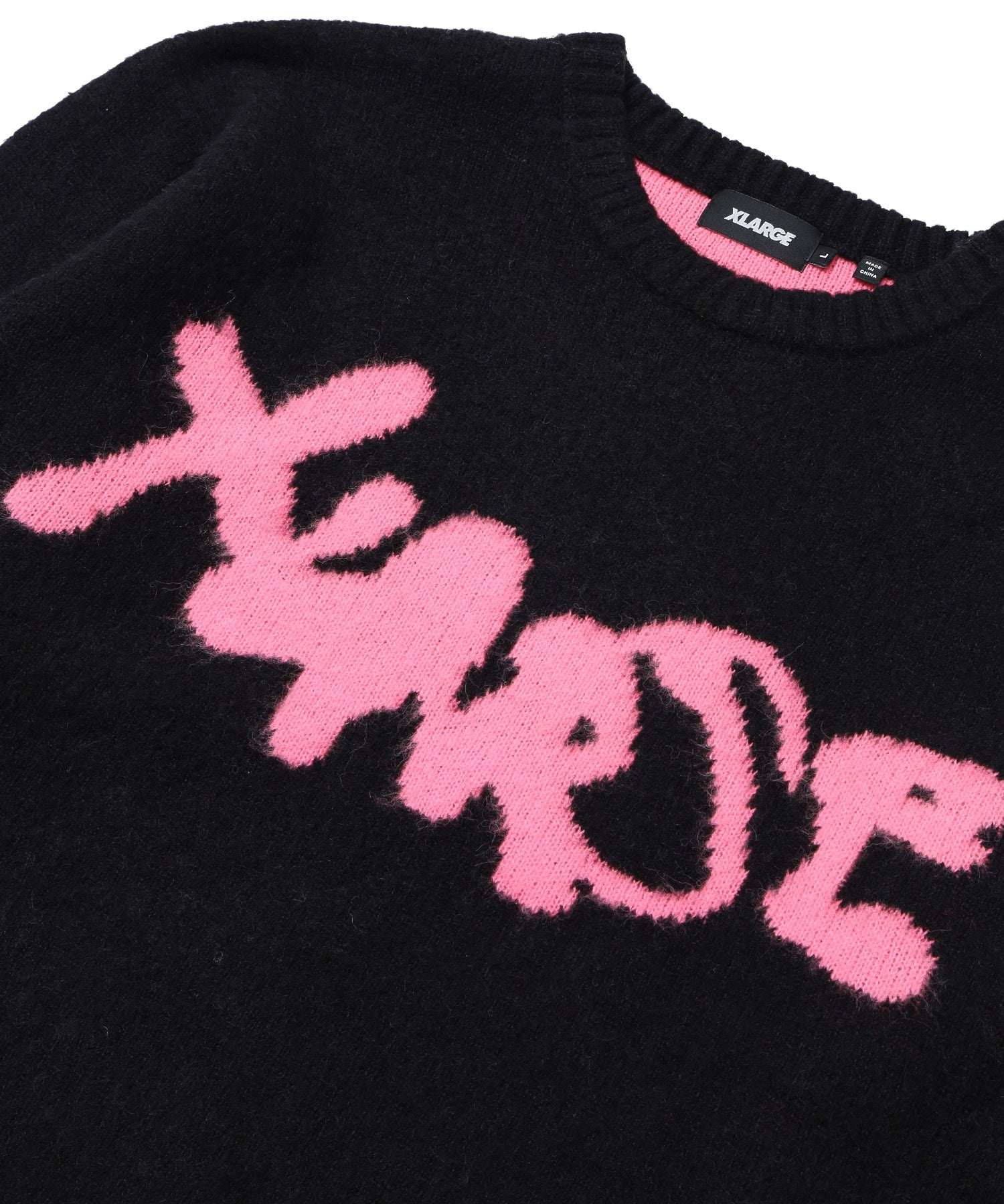 FLUID LETTERING CREW SWEATER