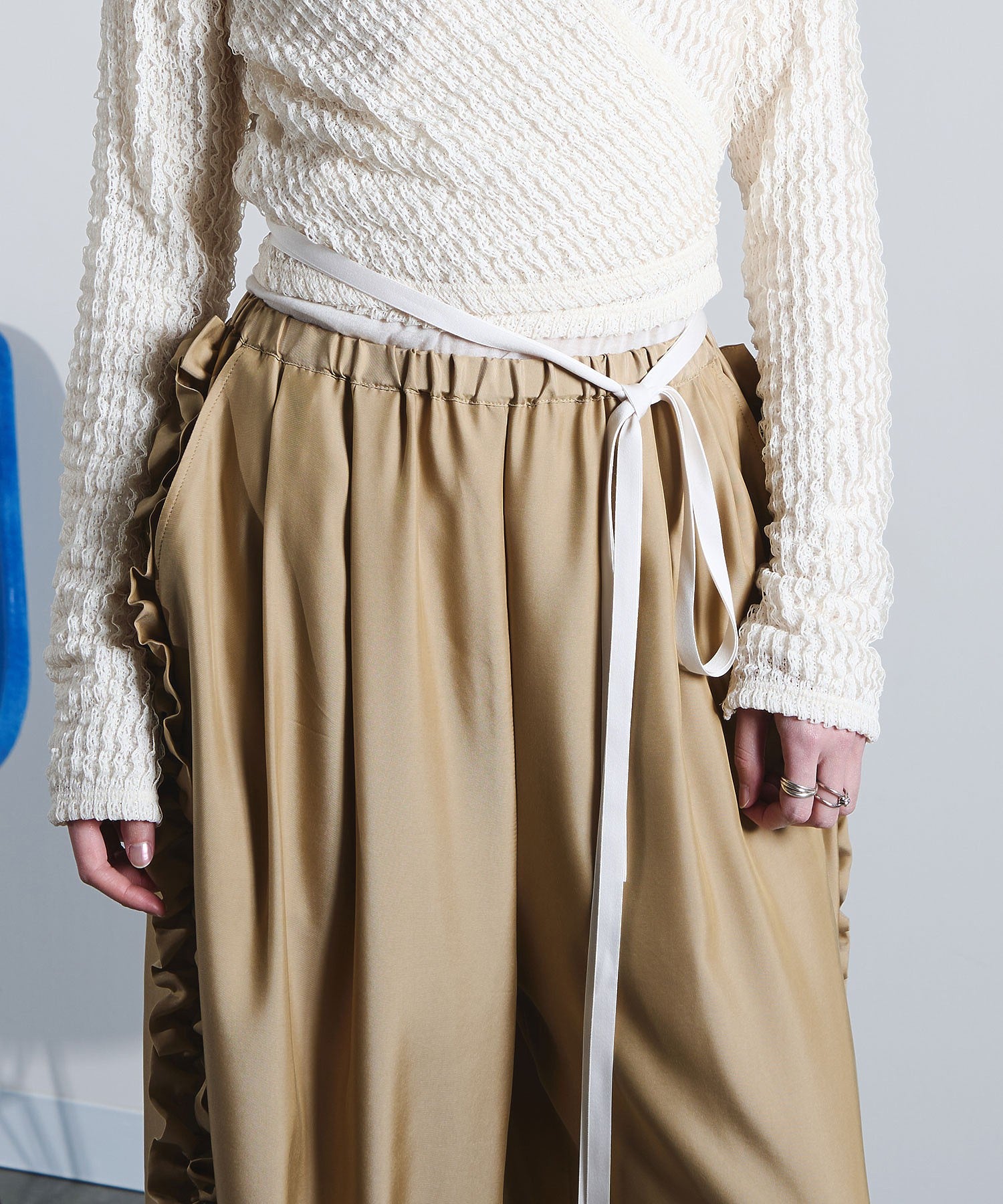 mici/SIDE FRILL PANTS