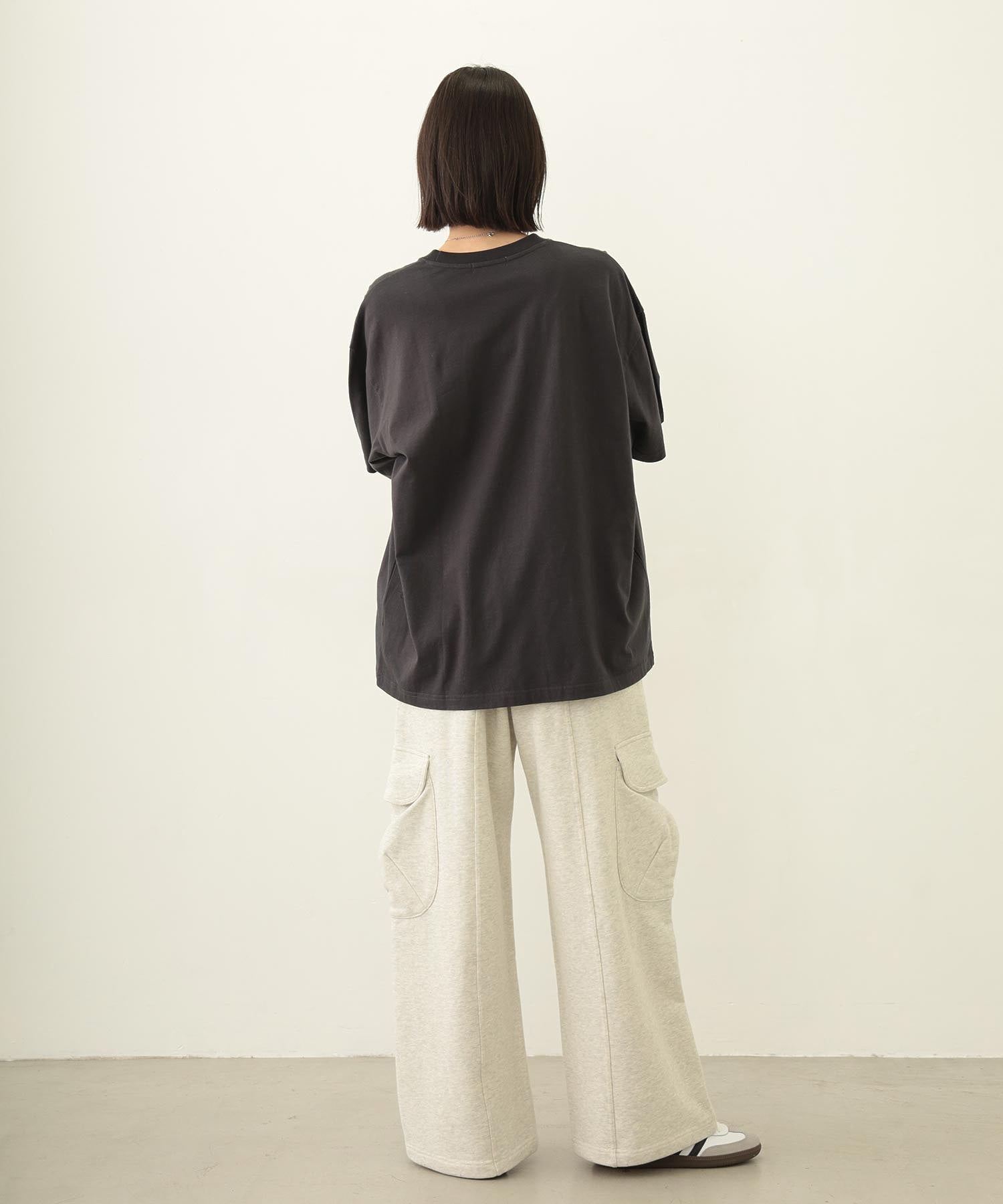 GATHERED POCKET SWEAT CARGO PANTS