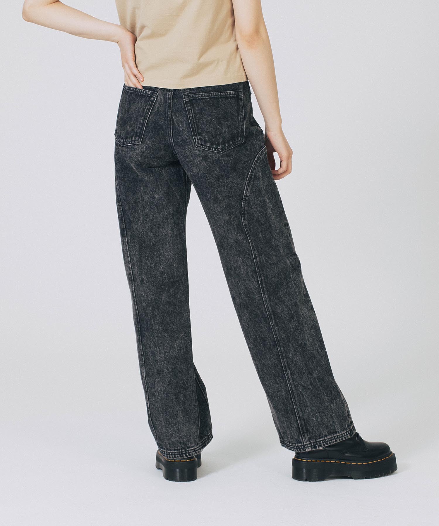 SEAM STRAIGHT LEG PANTS