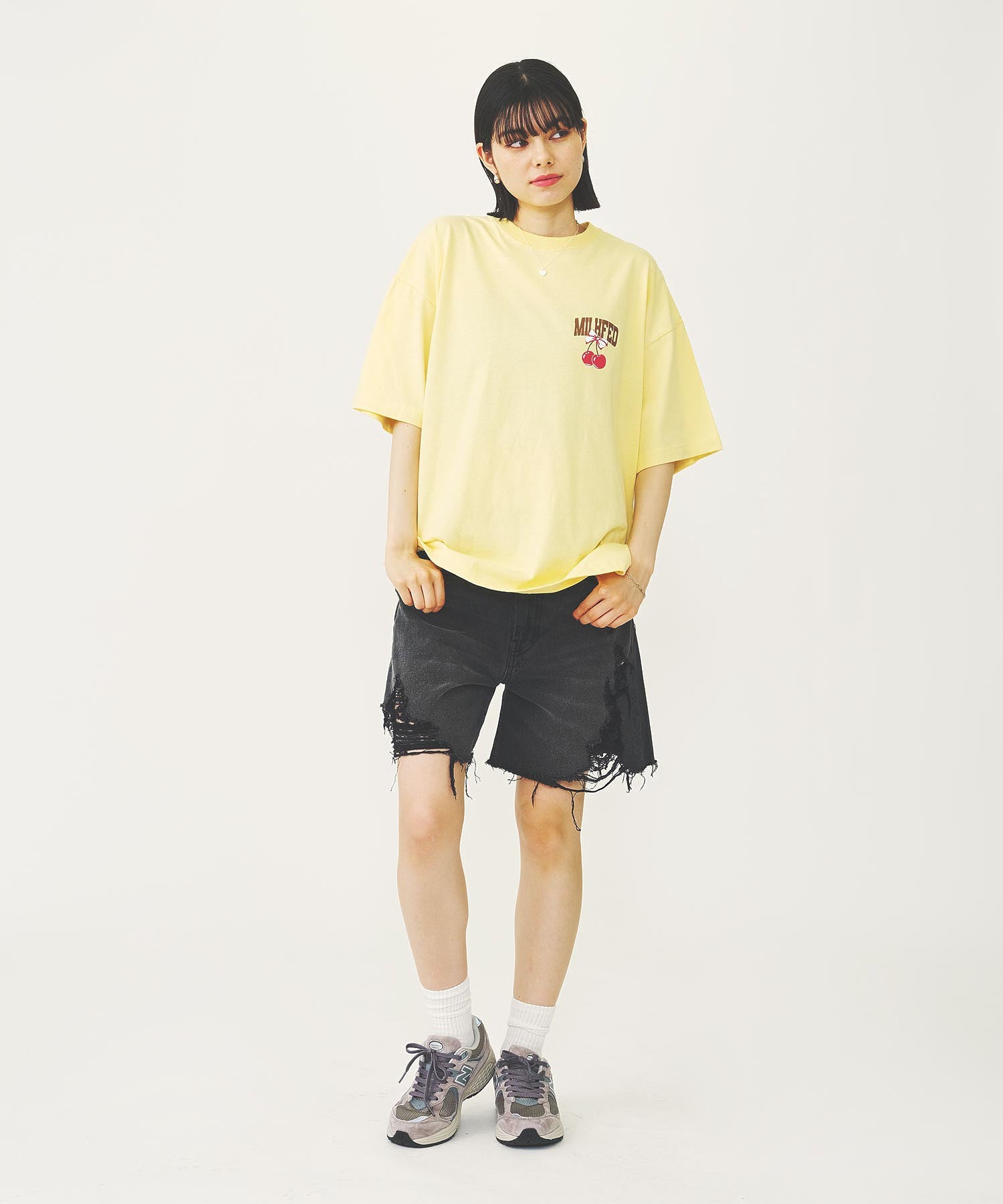 RIBBON AND CHERRY WIDE S/S TEE