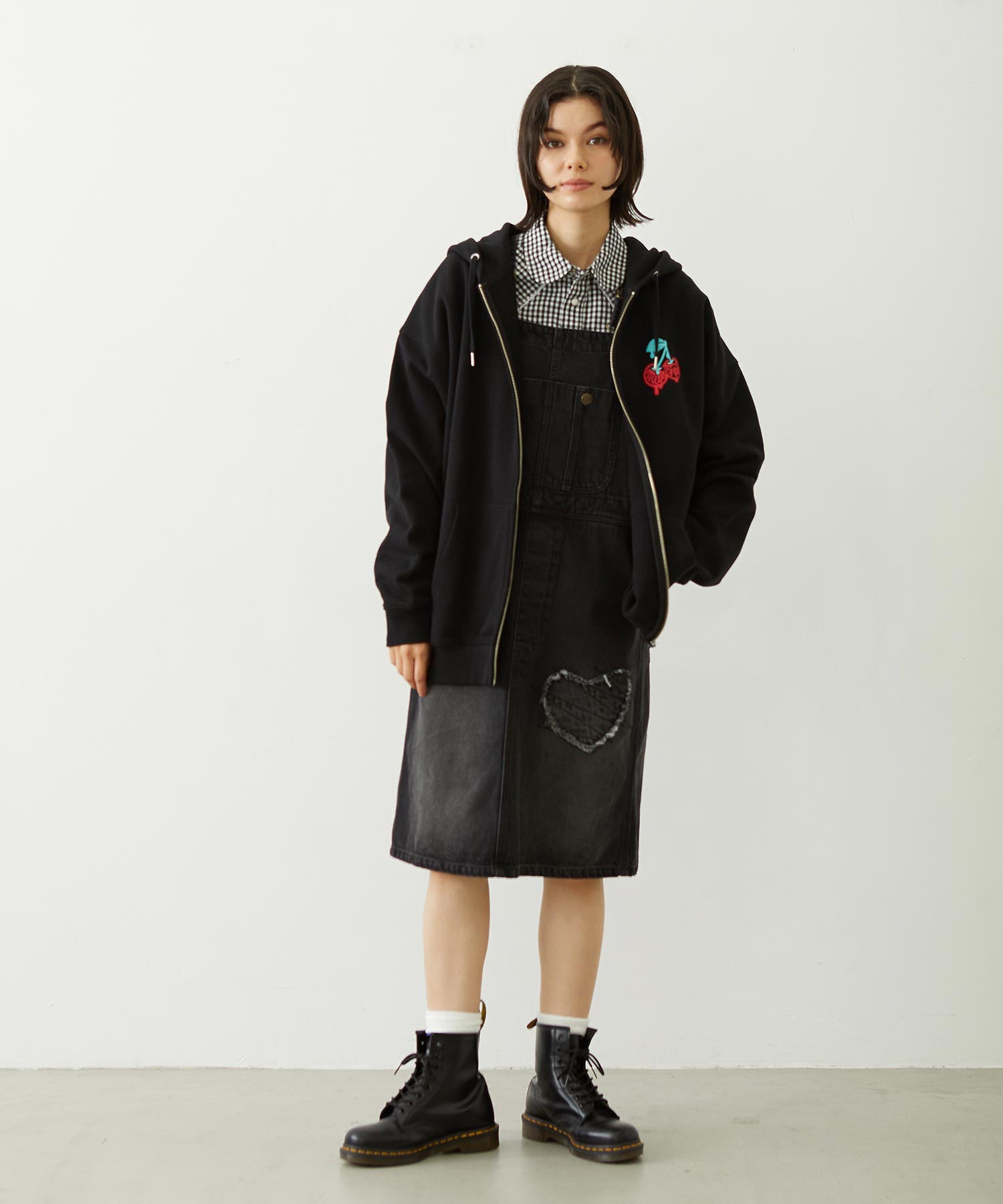 MELTY CHERRY WIDE ZIP UP HOODIE