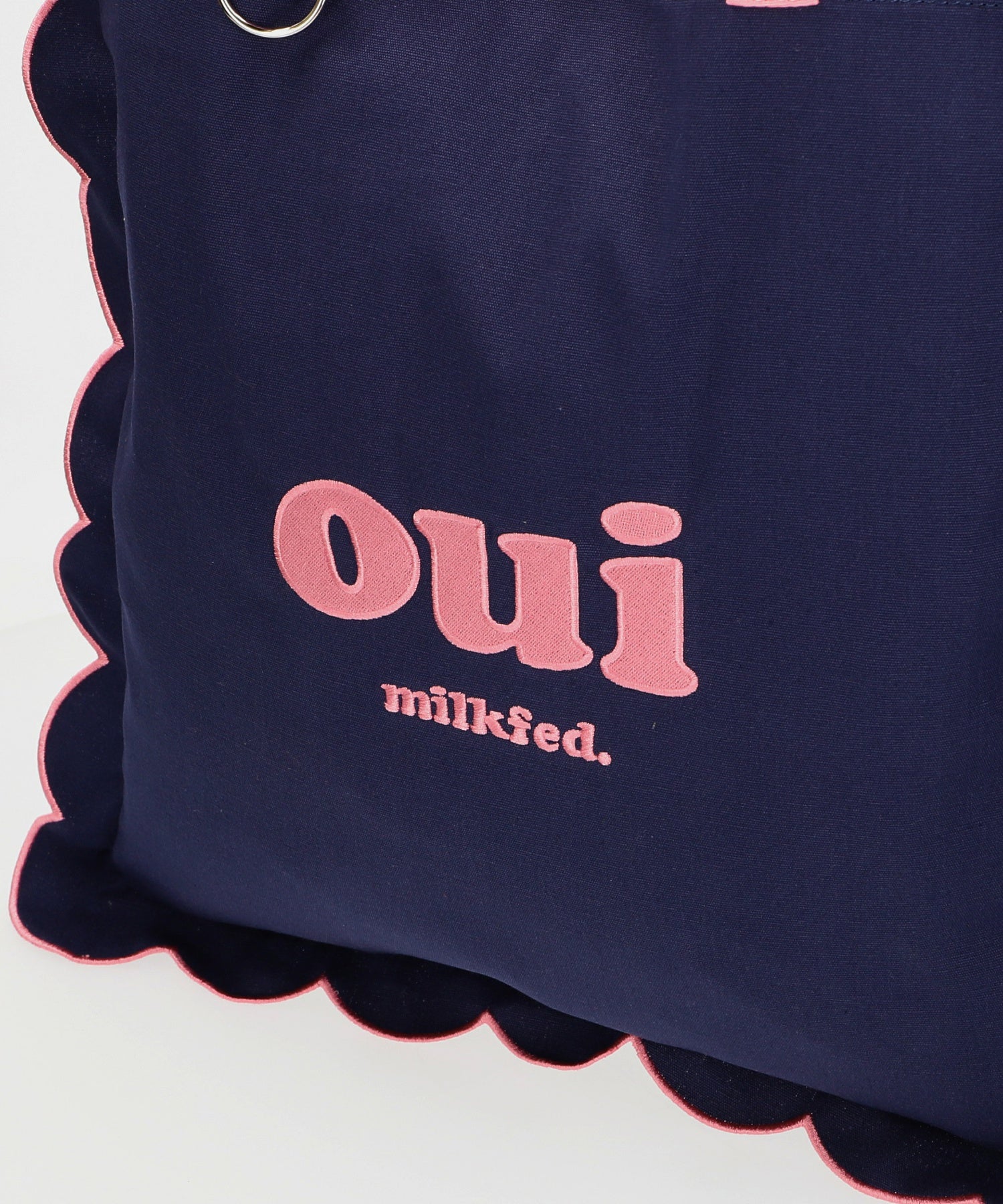 RUFFLE TOTE BAG
